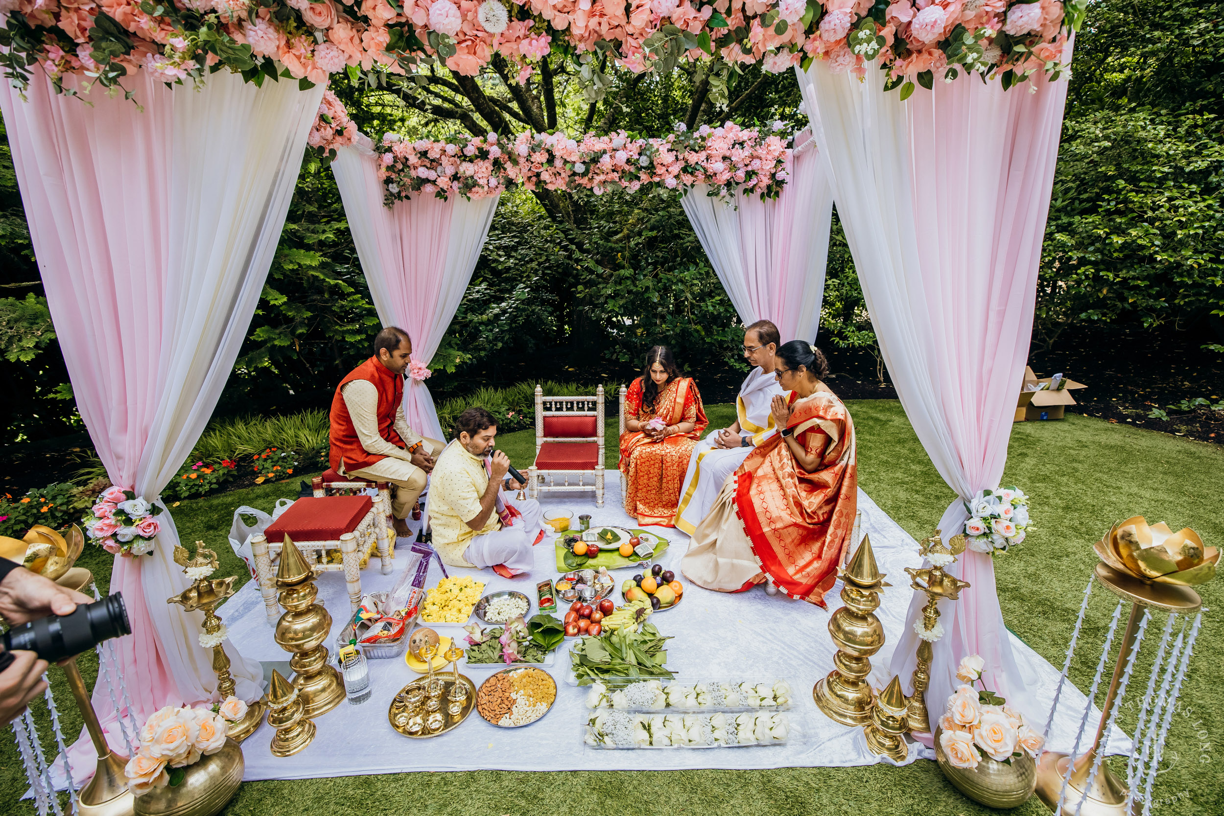 Robinswood House Bellevue Hindu wedding by Bellevue wedding photographer James Thomas Long Photography