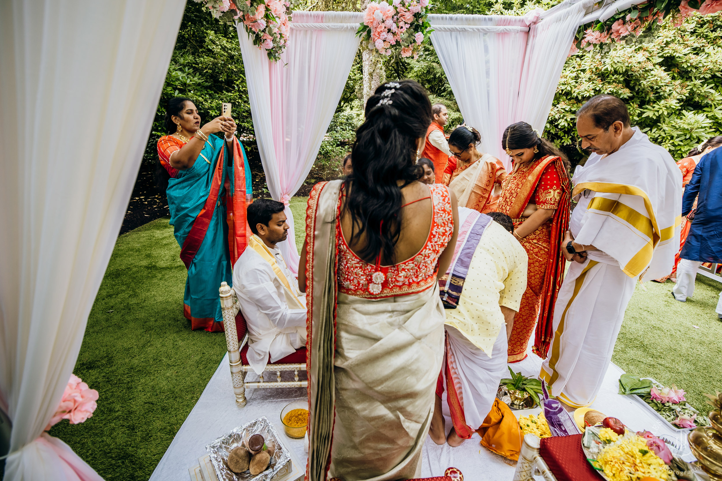 Robinswood House Bellevue Hindu wedding by Bellevue wedding photographer James Thomas Long Photography