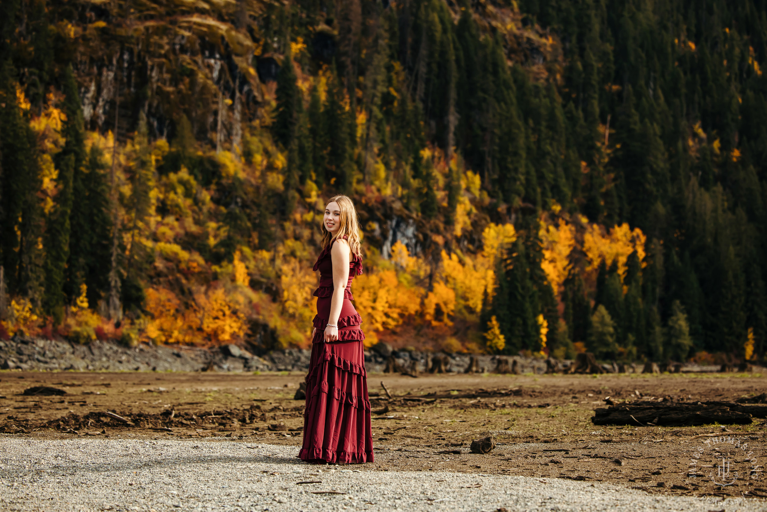 Cascade Mountain adventure high school senior portrait session by Seattle senior photographer James Thomas Long Photography