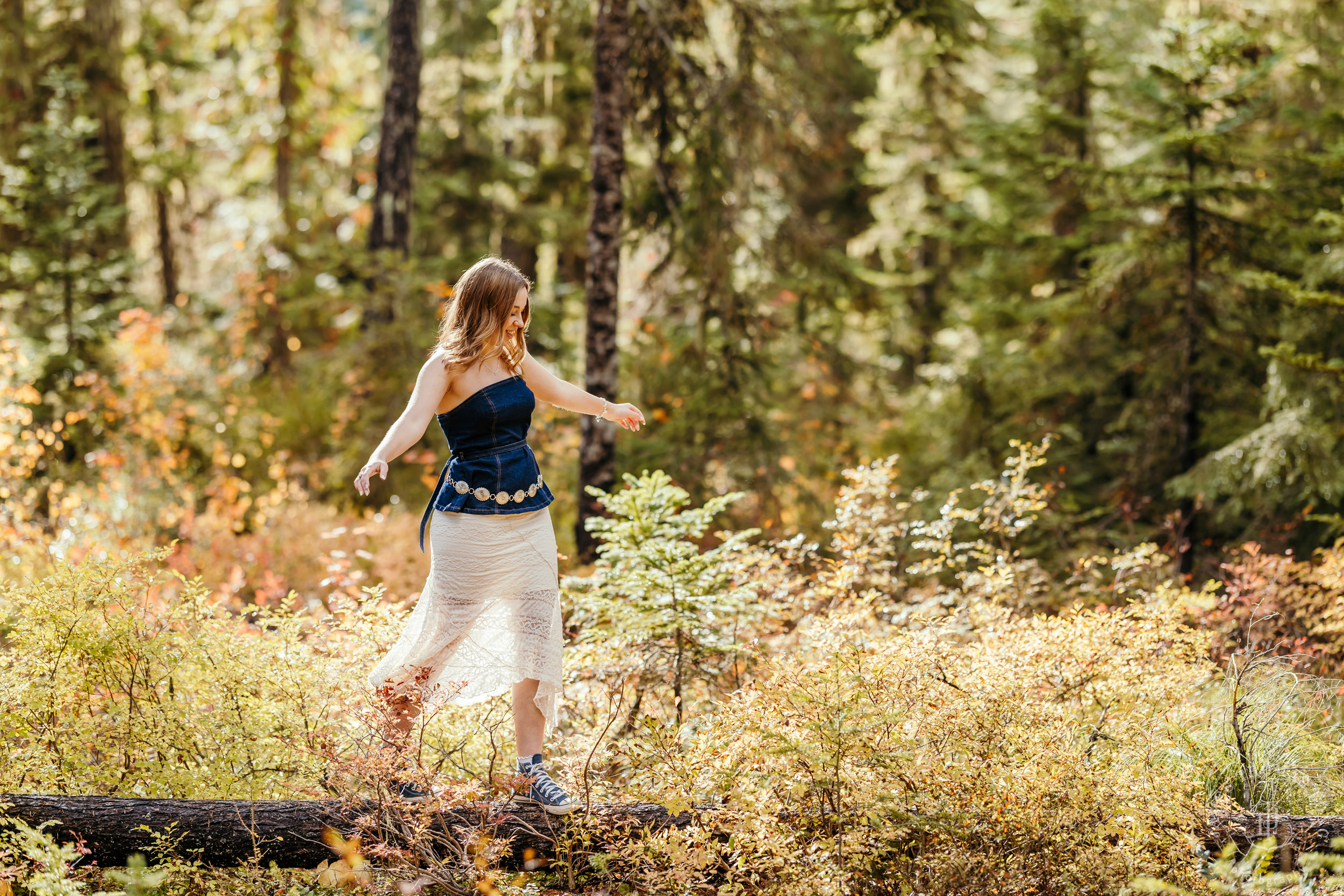 Cascade Mountain adventure high school senior portrait session by Seattle senior photographer James Thomas Long Photography