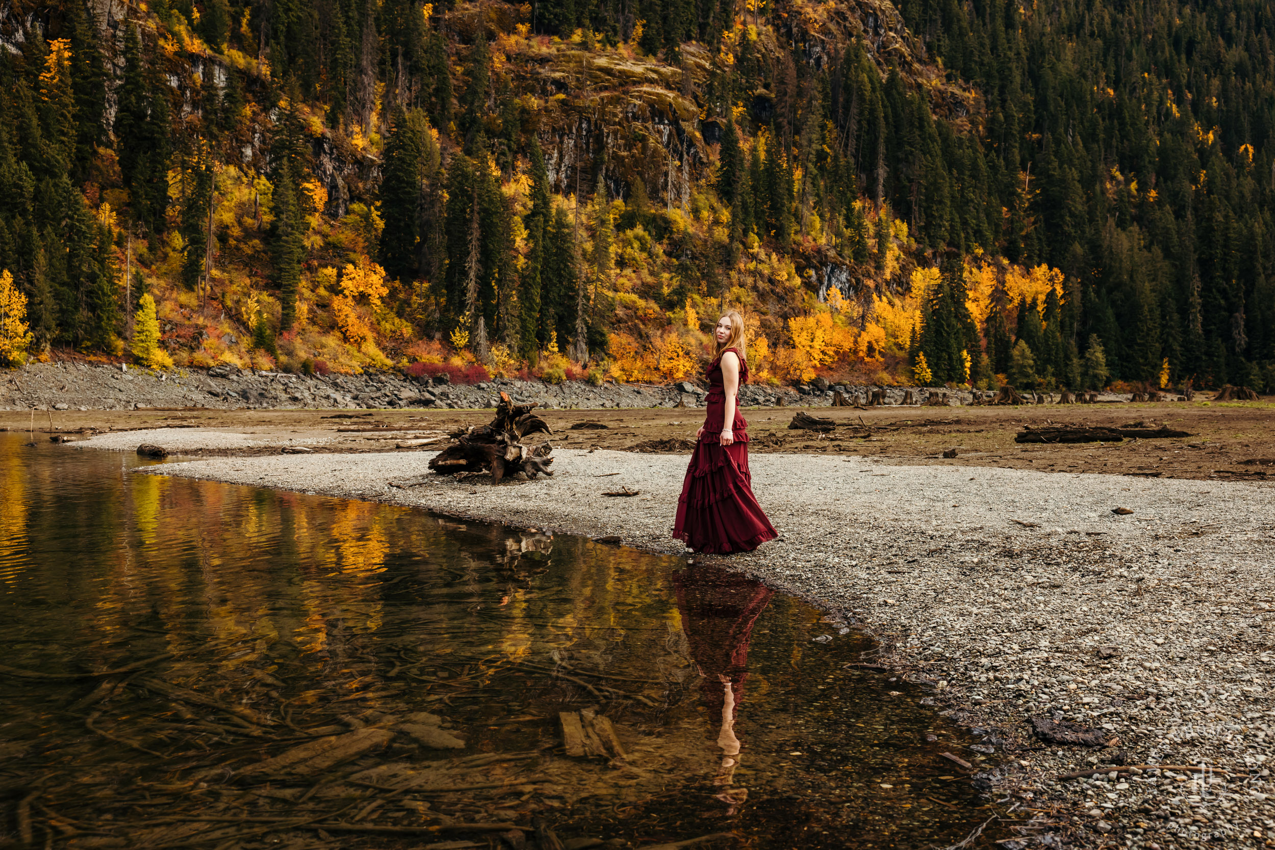Cascade Mountain adventure high school senior portrait session by Seattle senior photographer James Thomas Long Photography