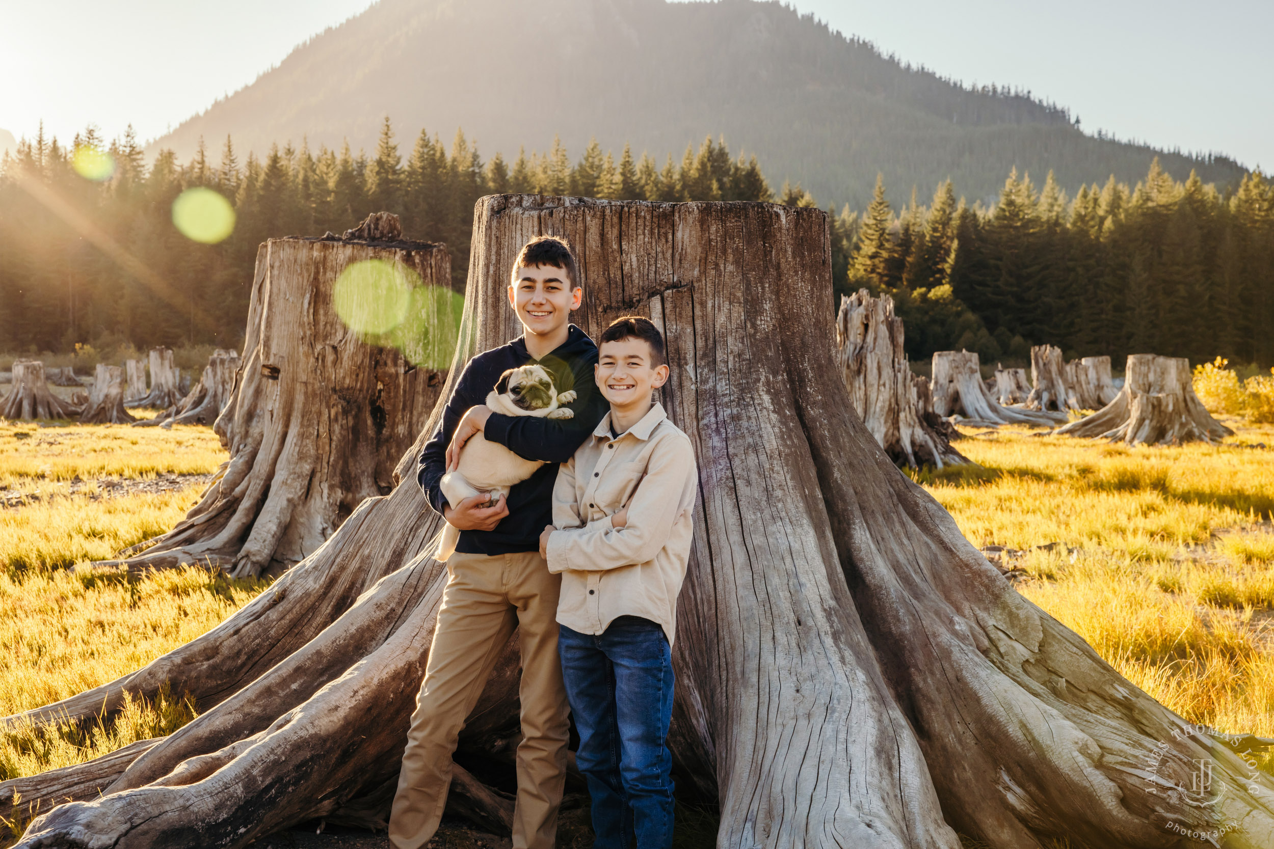 Cascade Mountain adventure family photography session by Snoqualmie family photographer James Thomas Long Photography
