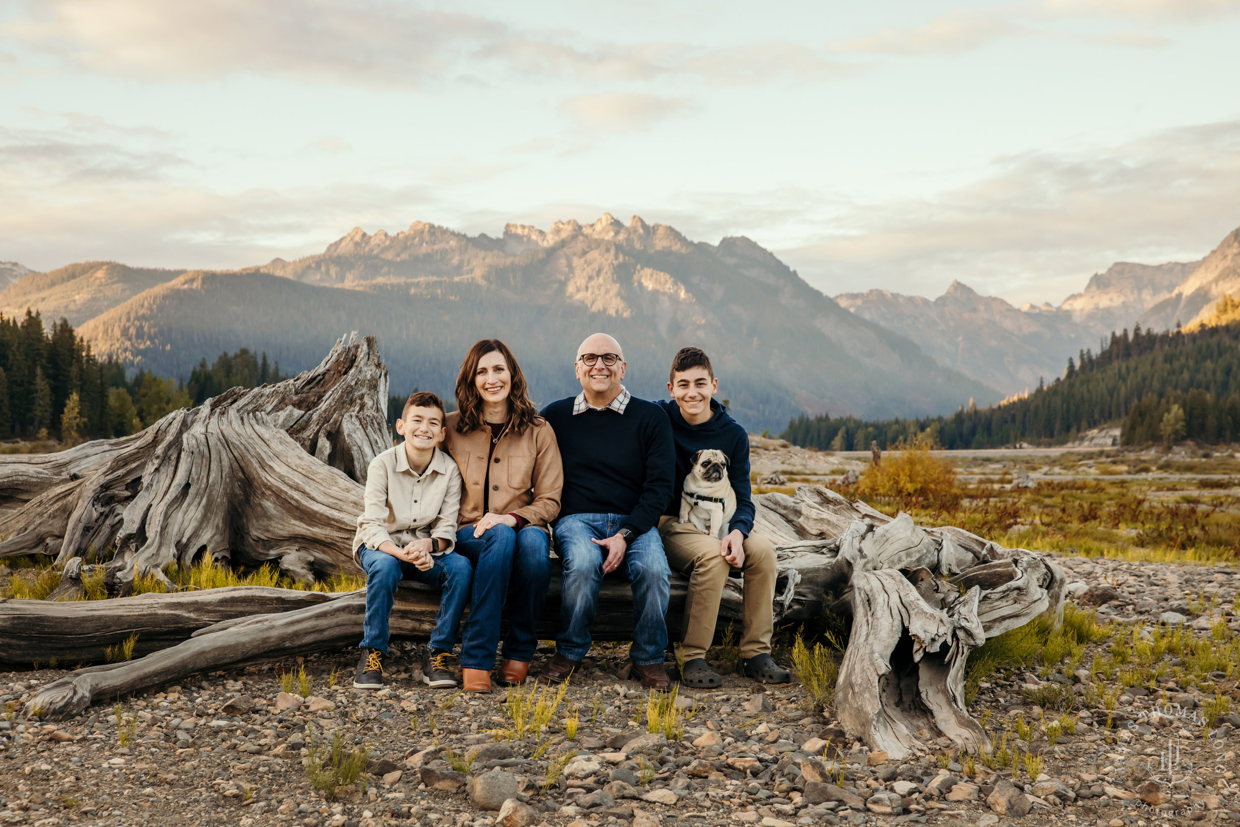 Cascade Mountain adventure family photography session by Snoqualmie family photographer James Thomas Long Photography