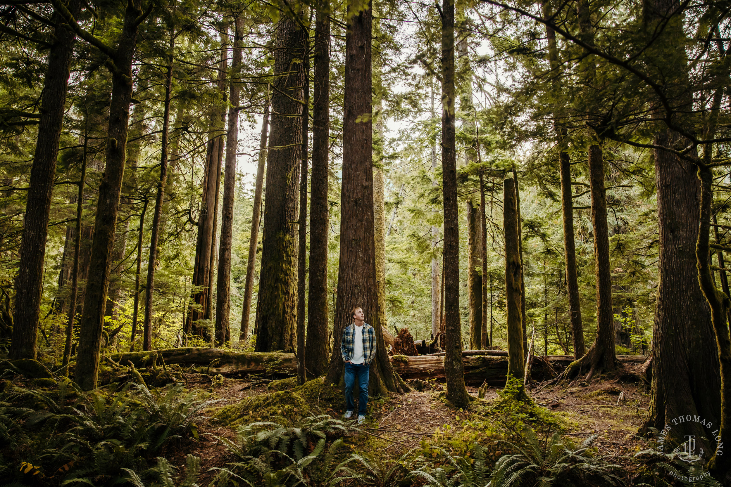 Snoqualmie North Bend adventure high school senior portrait session by Snoqualmie senior portrait photographer James Thomas Long Photography