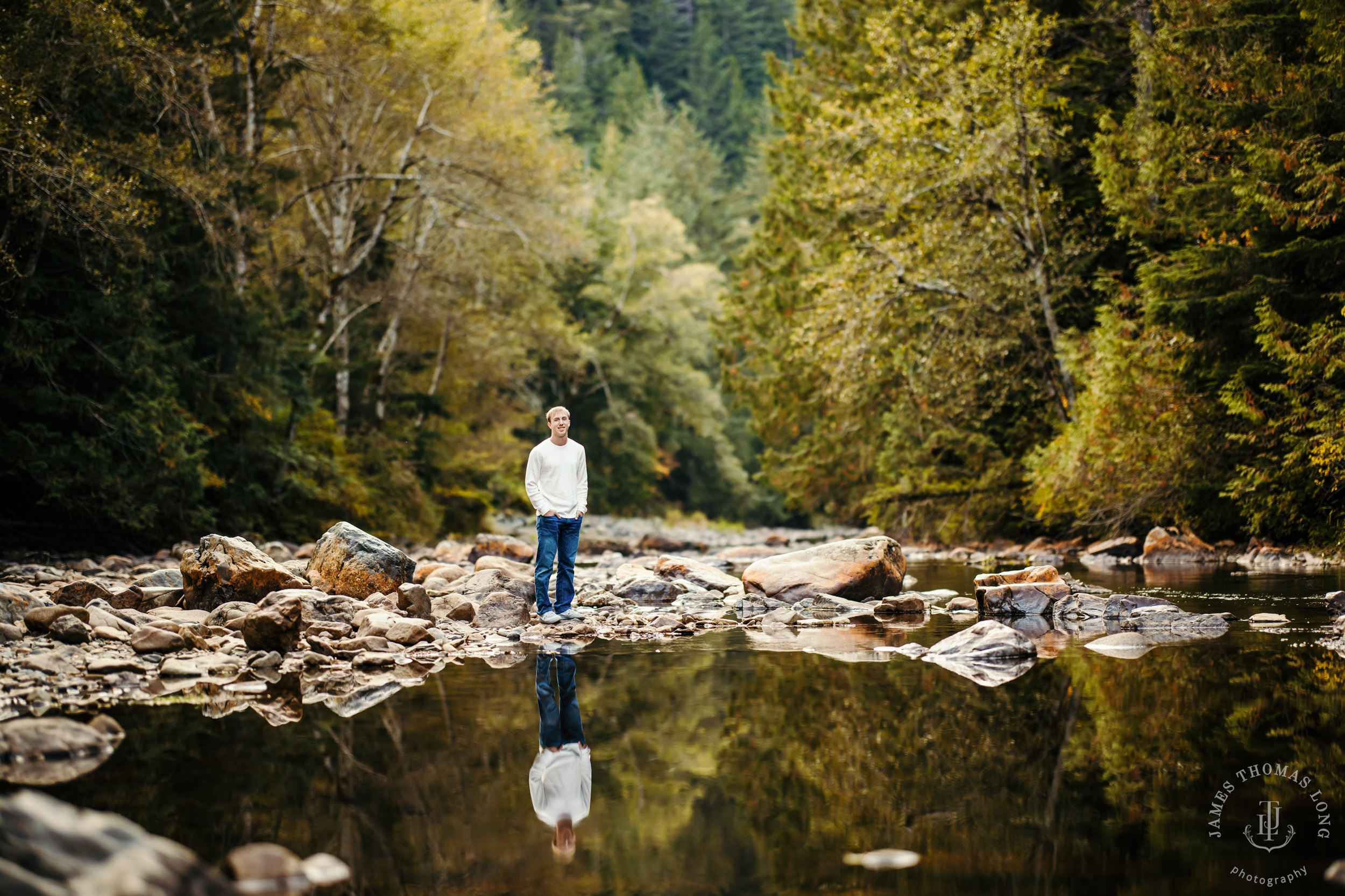 Snoqualmie North Bend adventure high school senior portrait session by Snoqualmie senior portrait photographer James Thomas Long Photography