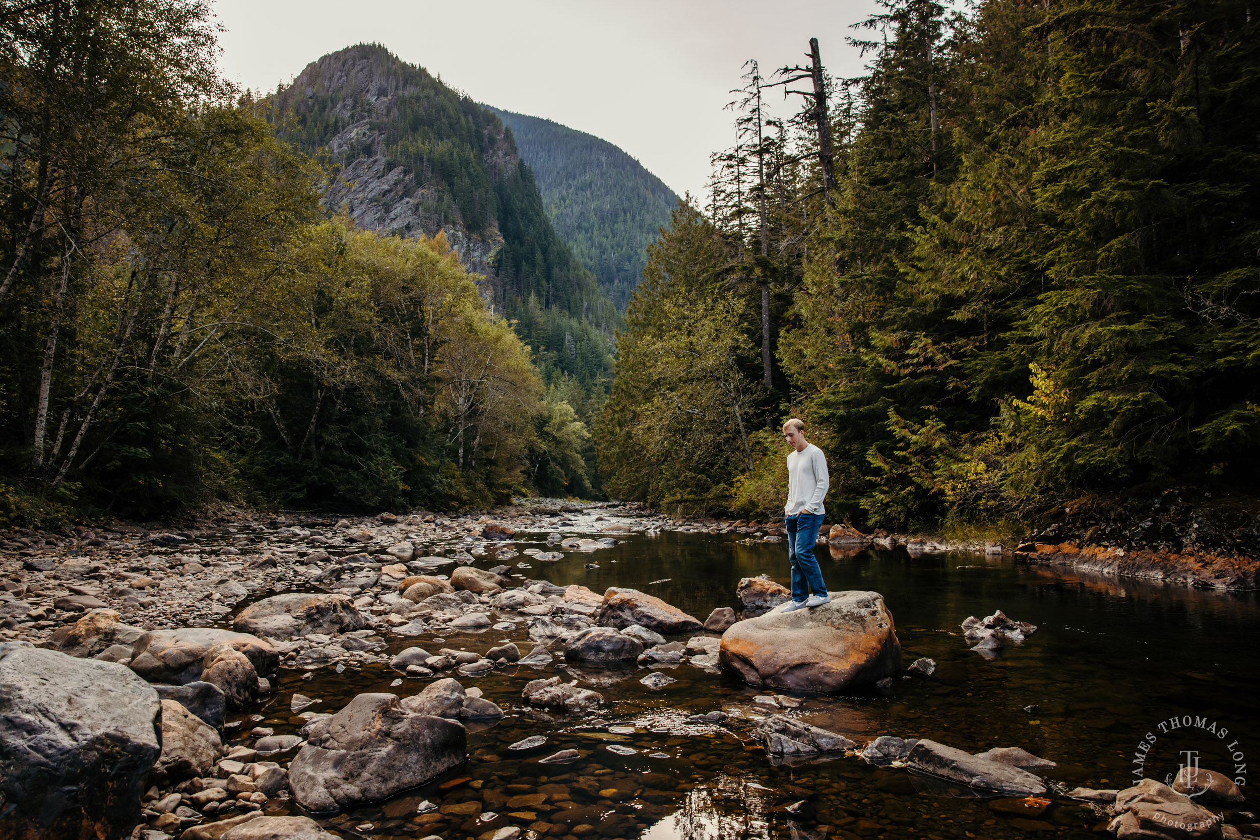 Snoqualmie North Bend adventure high school senior portrait session by Snoqualmie senior portrait photographer James Thomas Long Photography