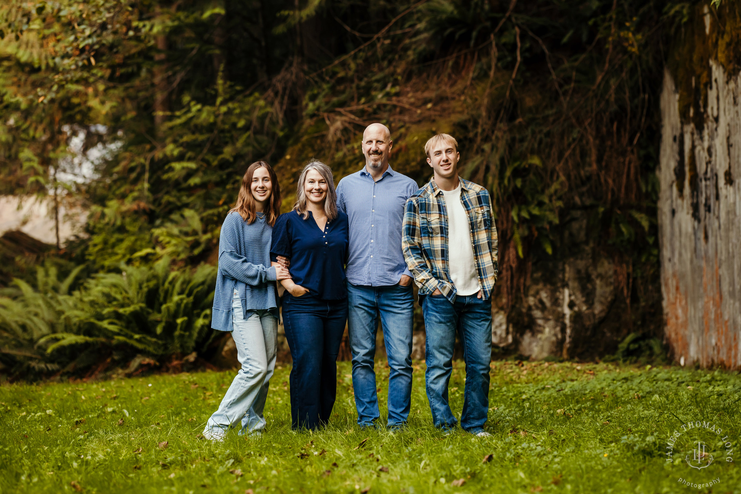 Snoqualmie North Bend adventure high school senior portrait session by Snoqualmie senior portrait photographer James Thomas Long Photography