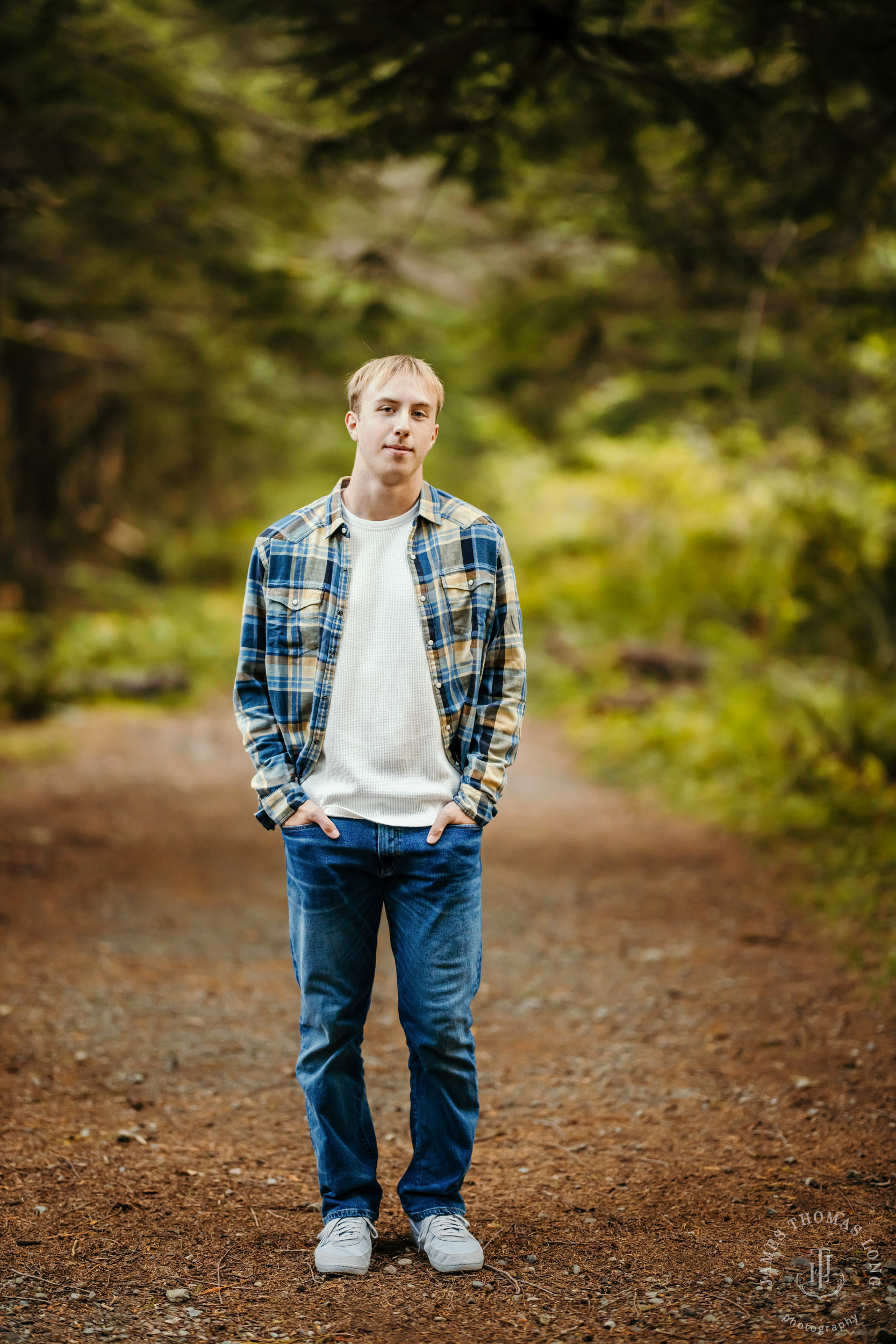 Snoqualmie North Bend adventure high school senior portrait session by Snoqualmie senior portrait photographer James Thomas Long Photography