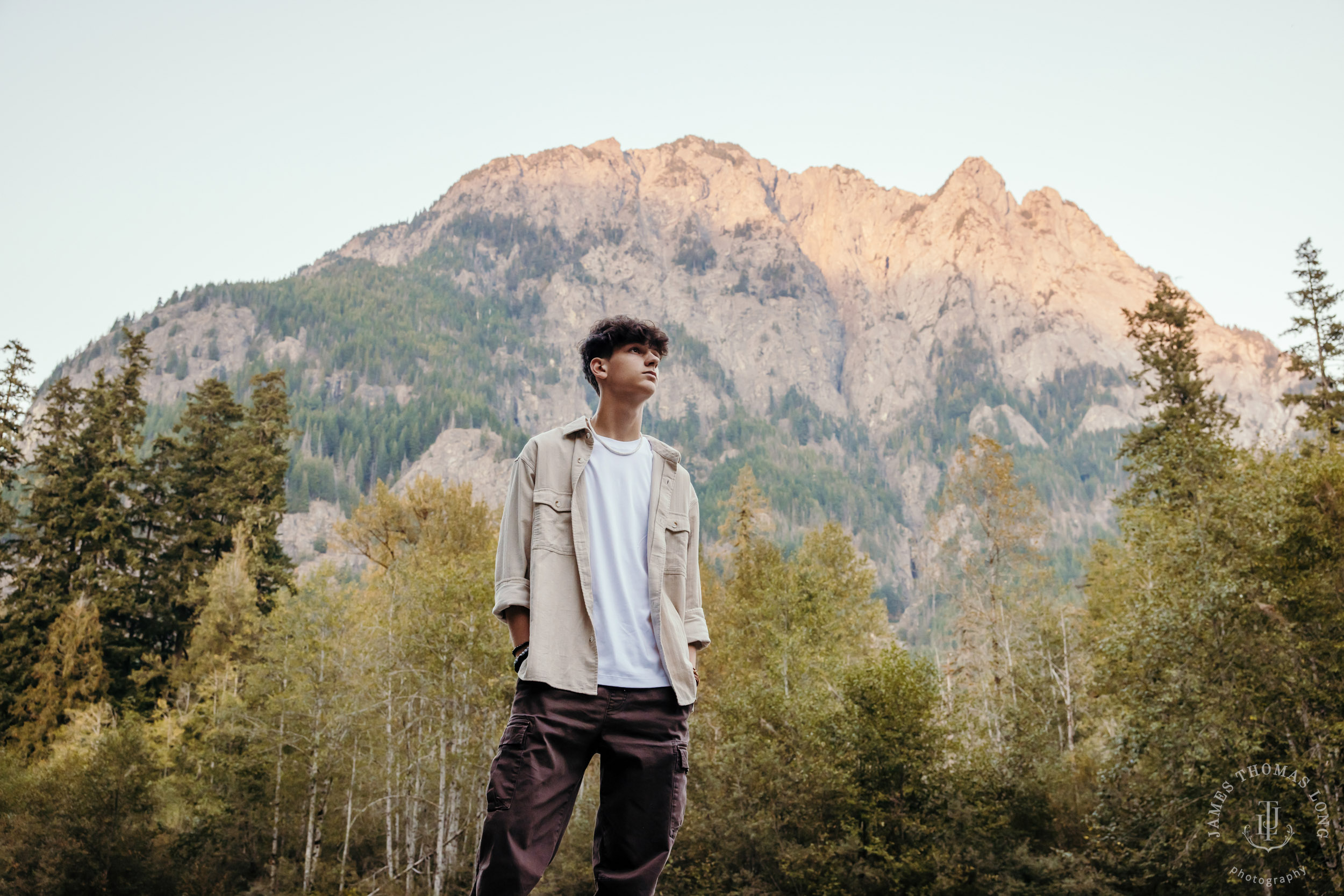 Snoqualmie adventure high school senior session by Snoqualmie senior portrait photographer James Thomas Long Photography