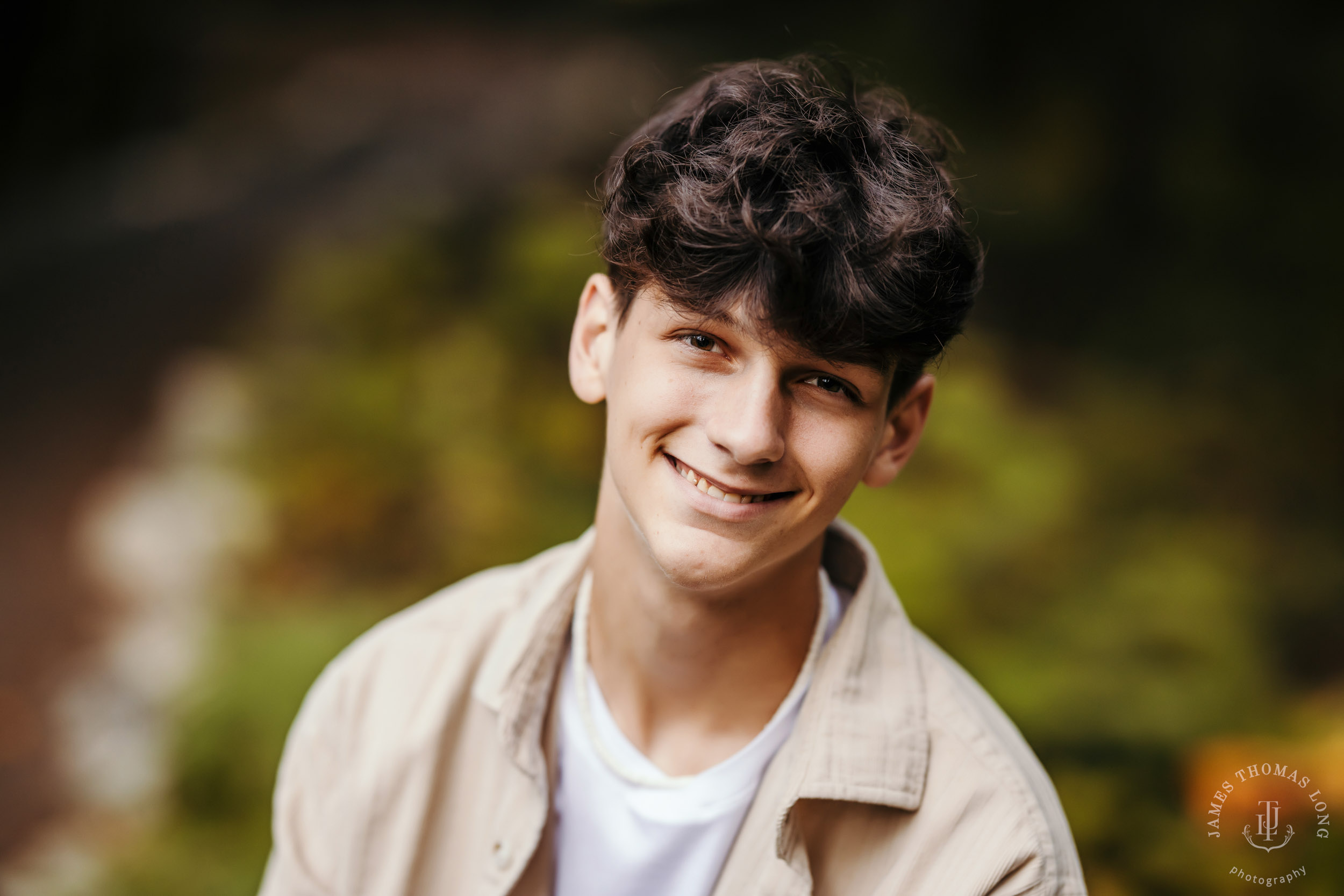 Snoqualmie adventure high school senior session by Snoqualmie senior portrait photographer James Thomas Long Photography