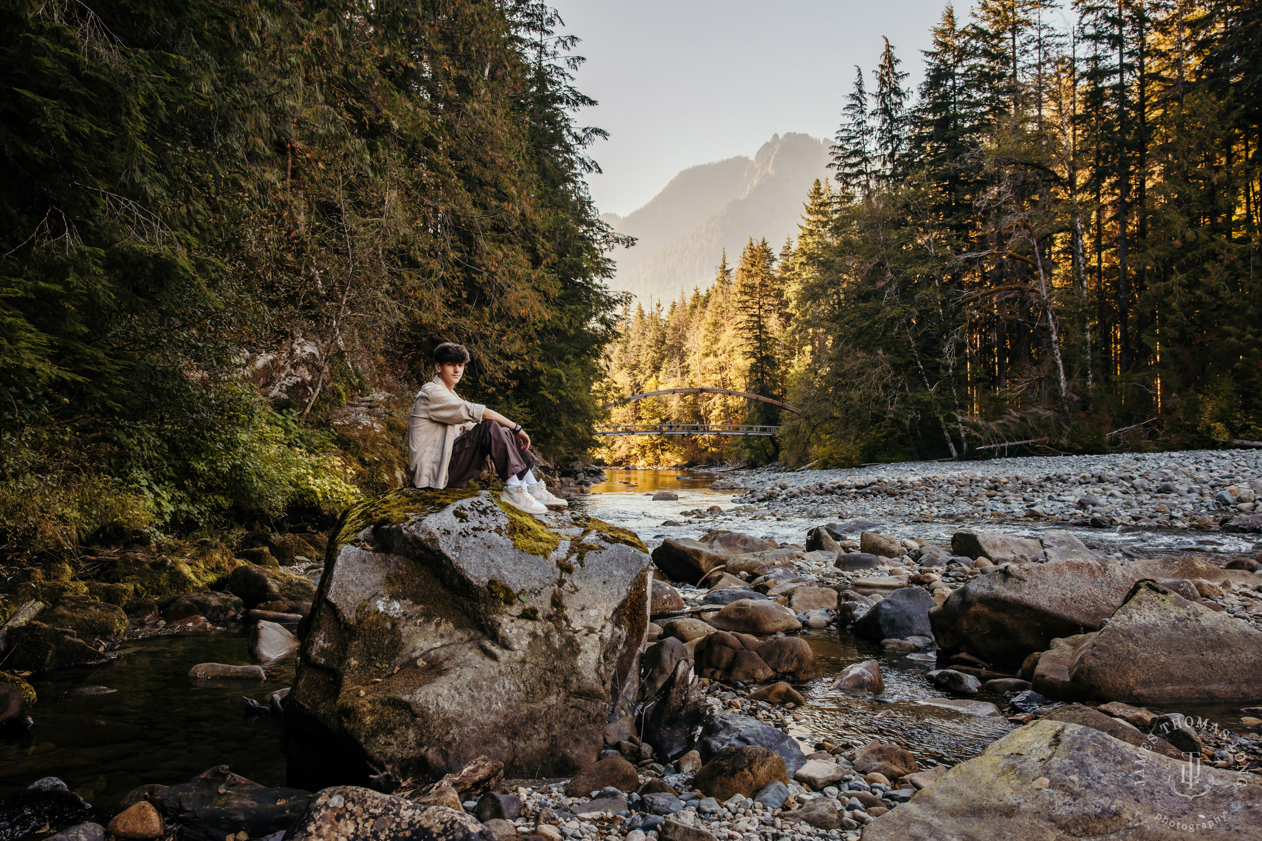 Snoqualmie adventure high school senior session by Snoqualmie senior portrait photographer James Thomas Long Photography