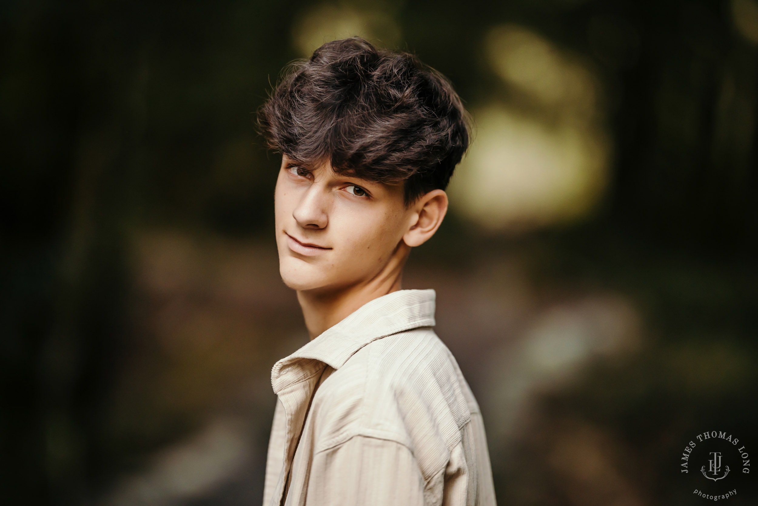 Snoqualmie adventure high school senior session by Snoqualmie senior portrait photographer James Thomas Long Photography