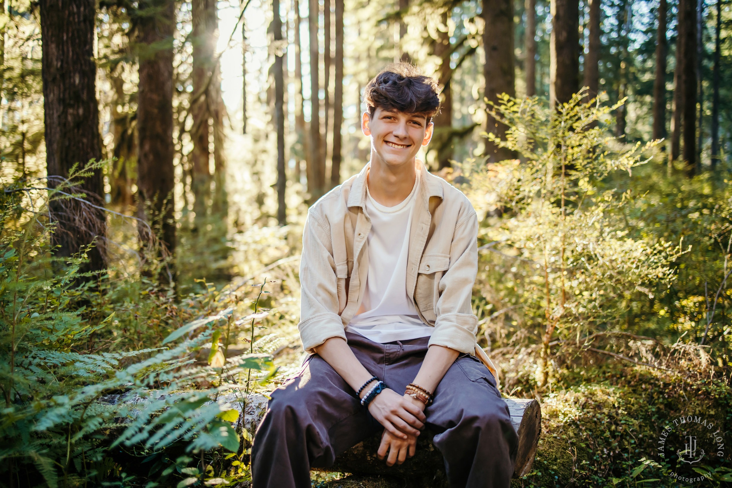 Snoqualmie adventure high school senior session by Snoqualmie senior portrait photographer James Thomas Long Photography