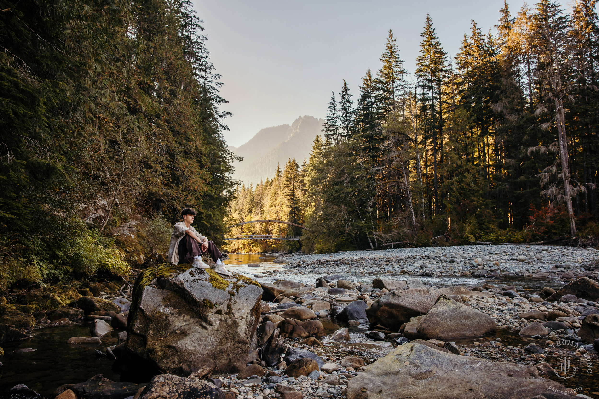 Snoqualmie adventure high school senior session by Snoqualmie senior portrait photographer James Thomas Long Photography