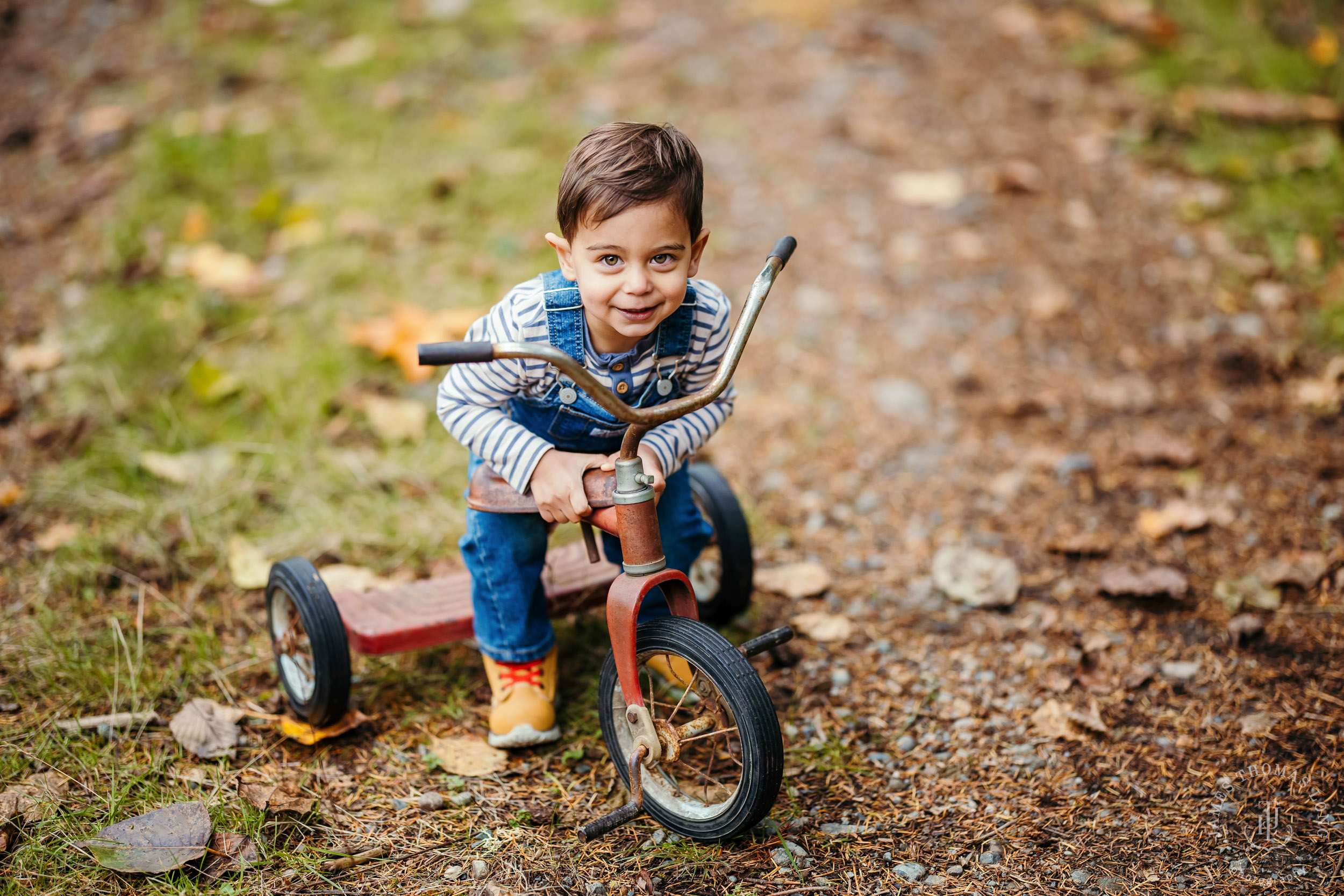 Snoqualmie family photography session by Snoqualmie family photographer James Thomas Long Photography
