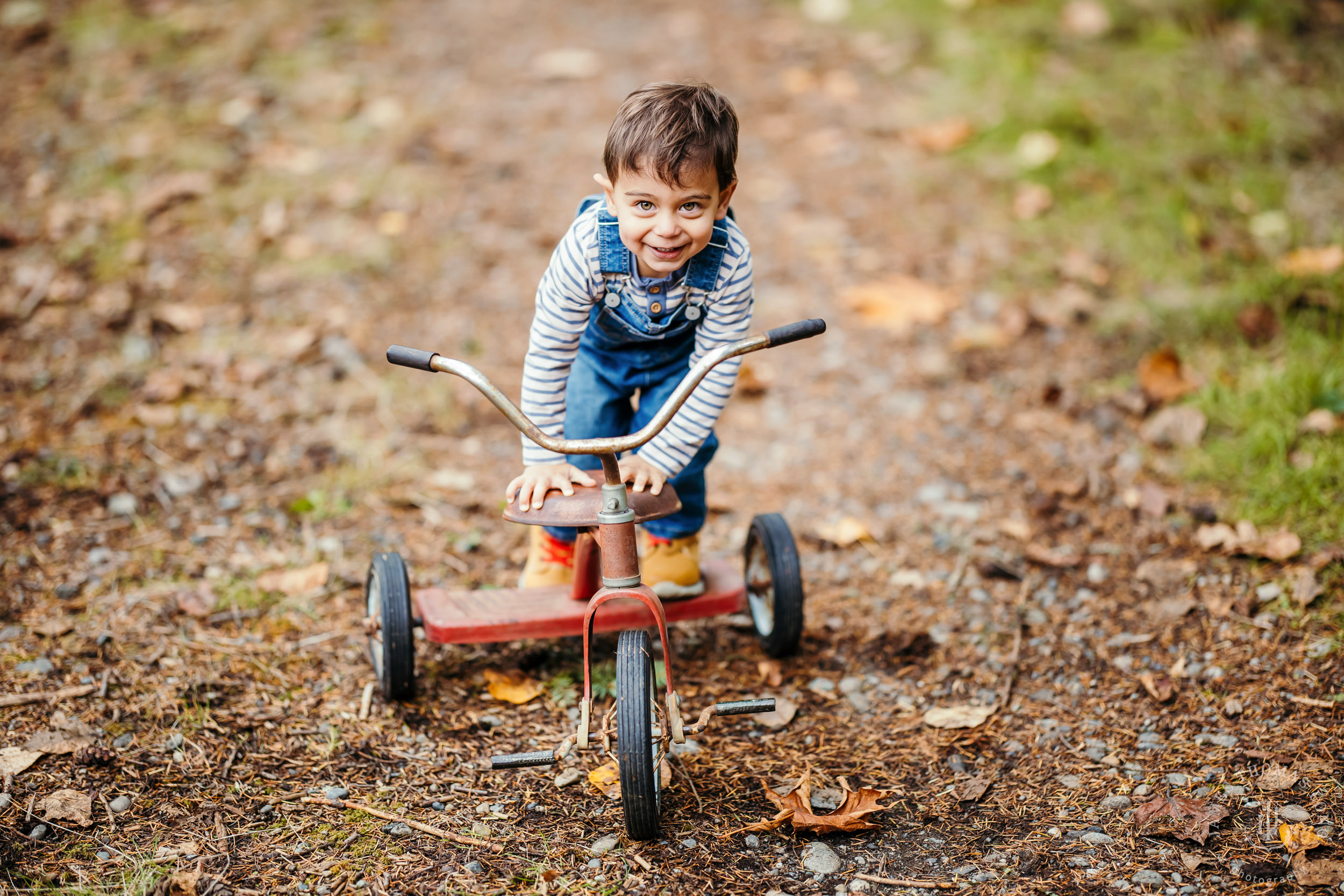 Snoqualmie family photography session by Snoqualmie family photographer James Thomas Long Photography