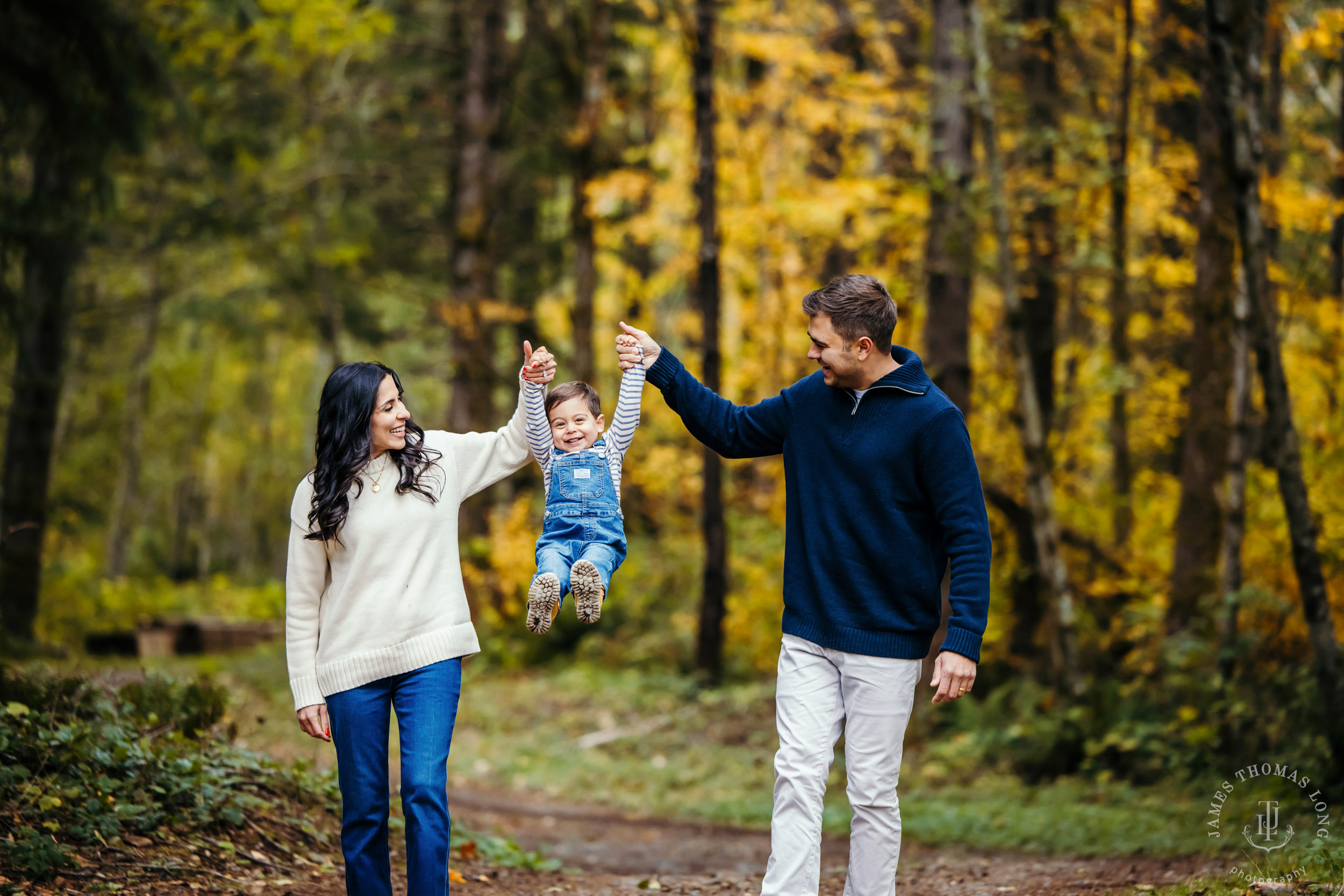 Snoqualmie family photography session by Snoqualmie family photographer James Thomas Long Photography