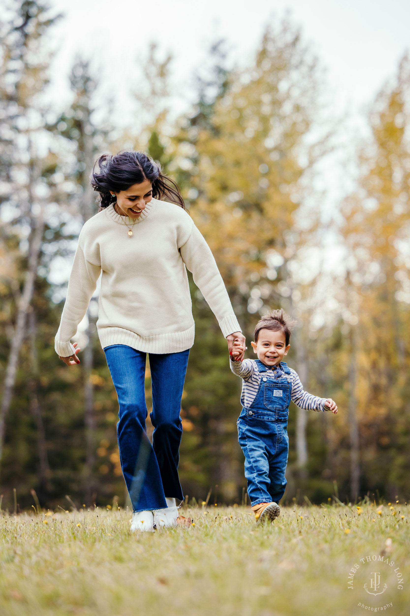 Snoqualmie family photography session by Snoqualmie family photographer James Thomas Long Photography