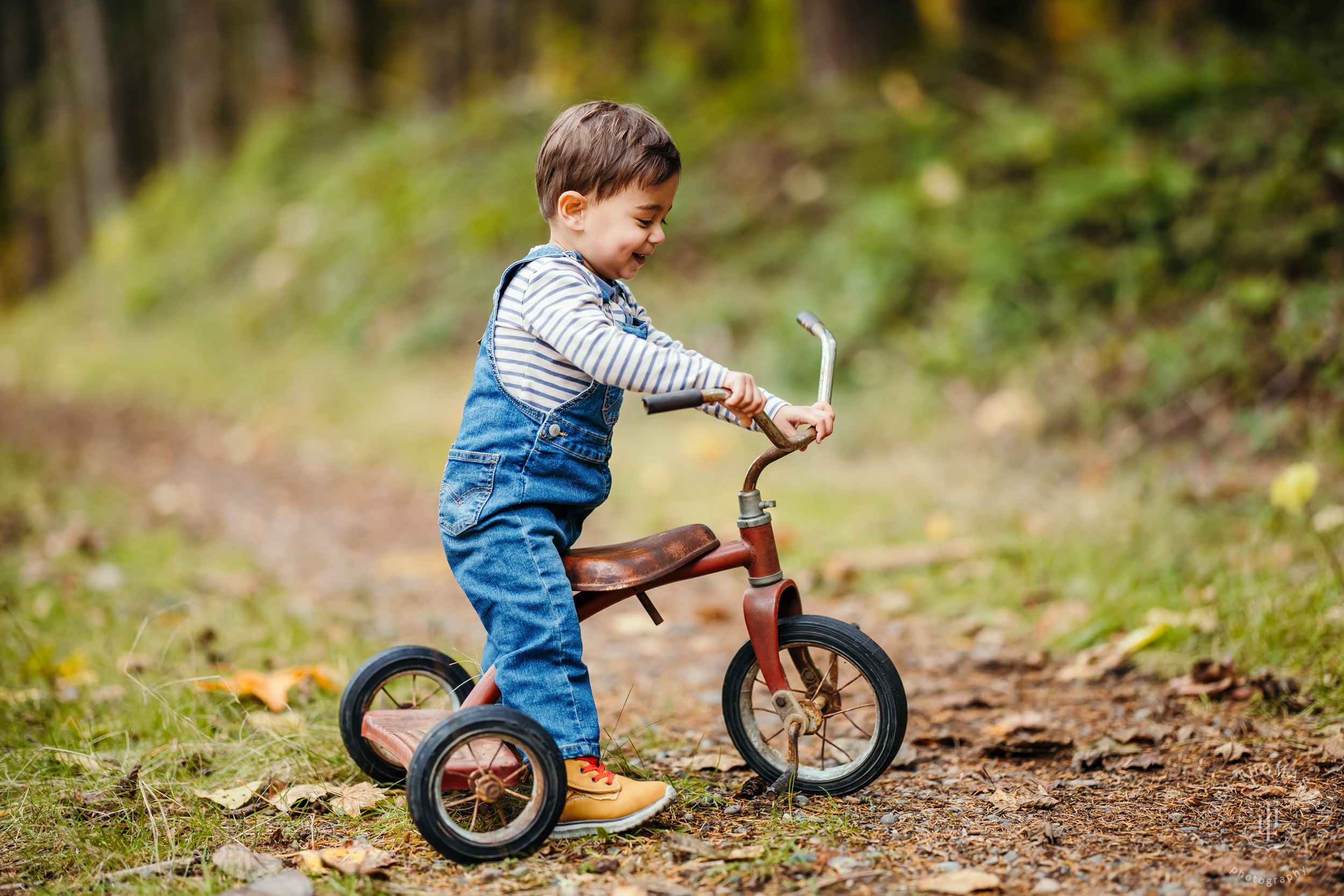Snoqualmie family photography session by Snoqualmie family photographer James Thomas Long Photography