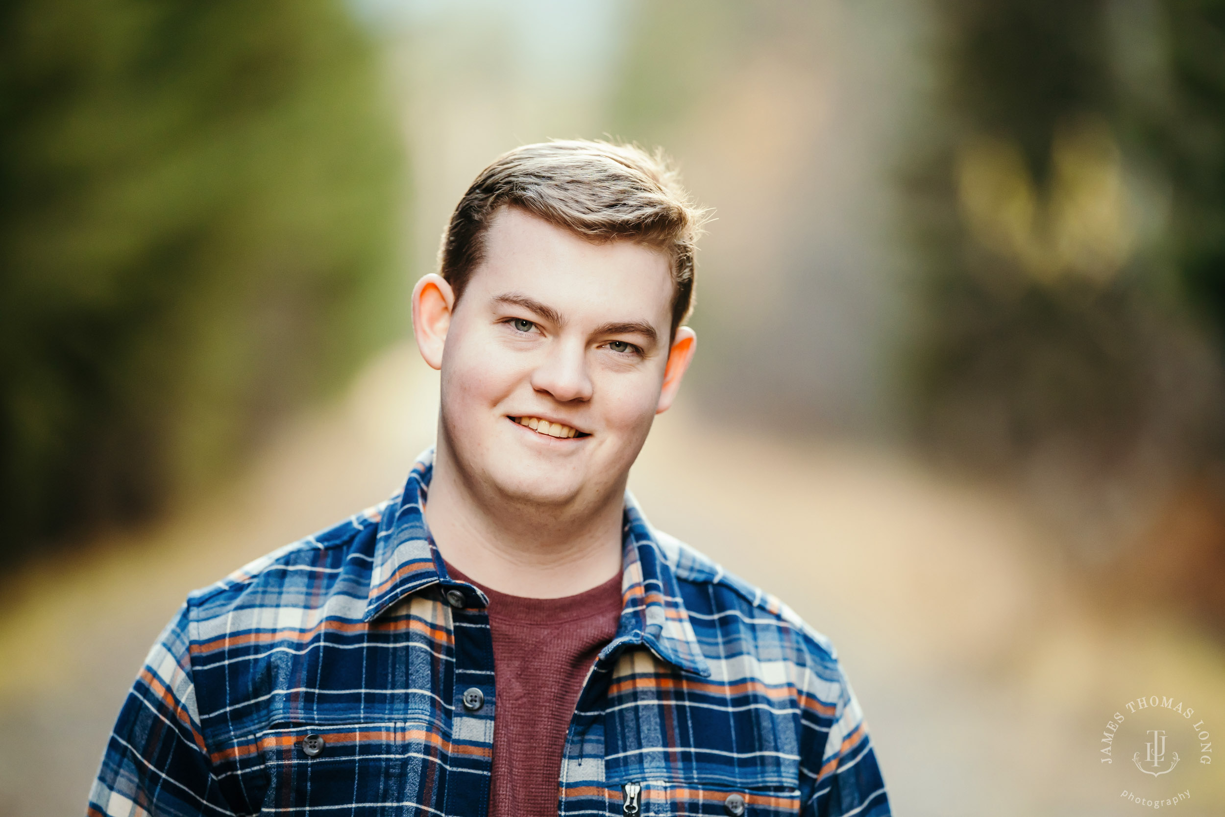 North Bend Cascade Mountain high school senior portrait session by Snoqualmie senior portrait photographer James Thomas Long Photography