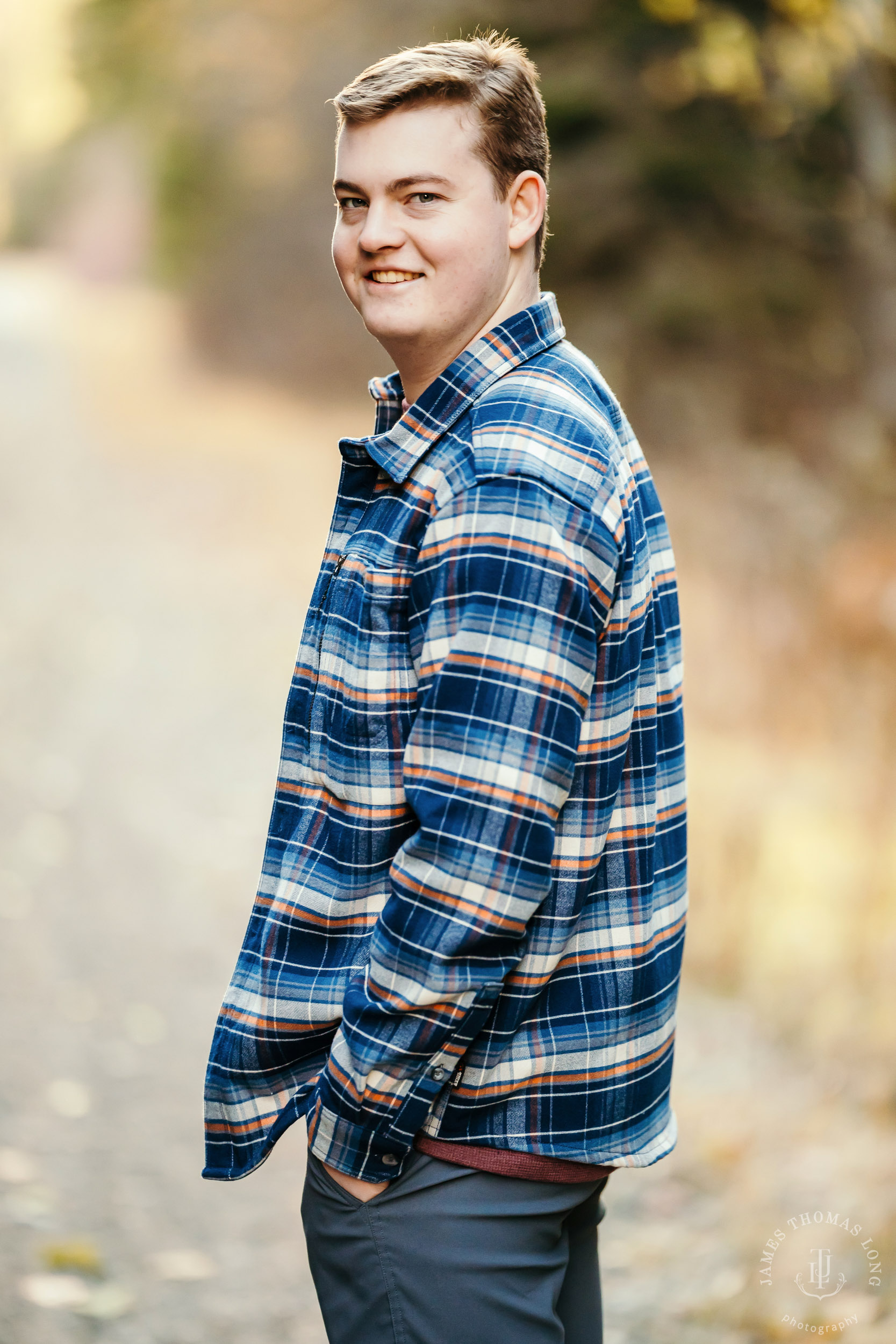 North Bend Cascade Mountain high school senior portrait session by Snoqualmie senior portrait photographer James Thomas Long Photography