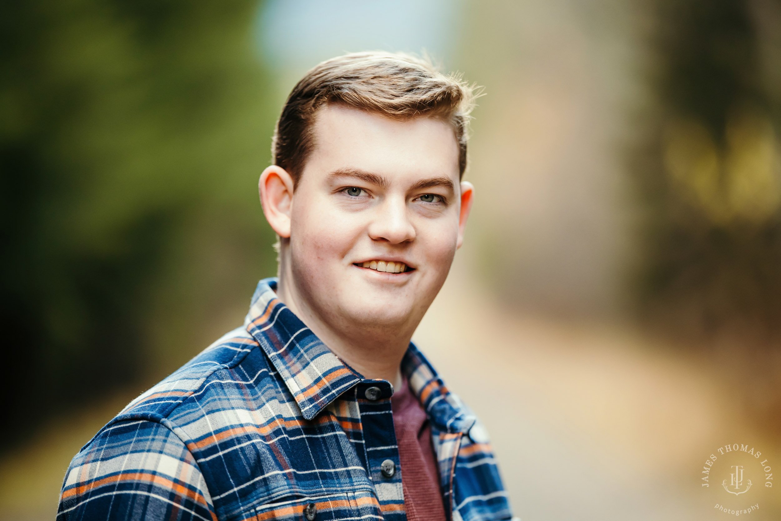 North Bend Cascade Mountain high school senior portrait session by Snoqualmie senior portrait photographer James Thomas Long Photography