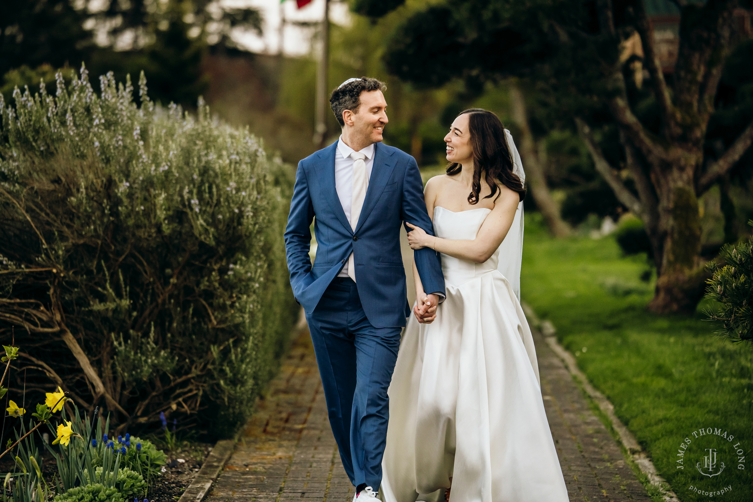 Kiana Lodge Poulsbo Jewish wedding by Seattle wedding photographer James Thomas Long Photography