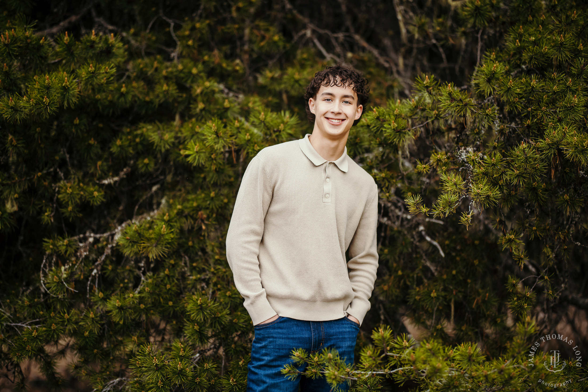 Snoqualmie Cascade Mountain high school senior portrait session by Snoqualmie senior photographer James Thomas Long Photography