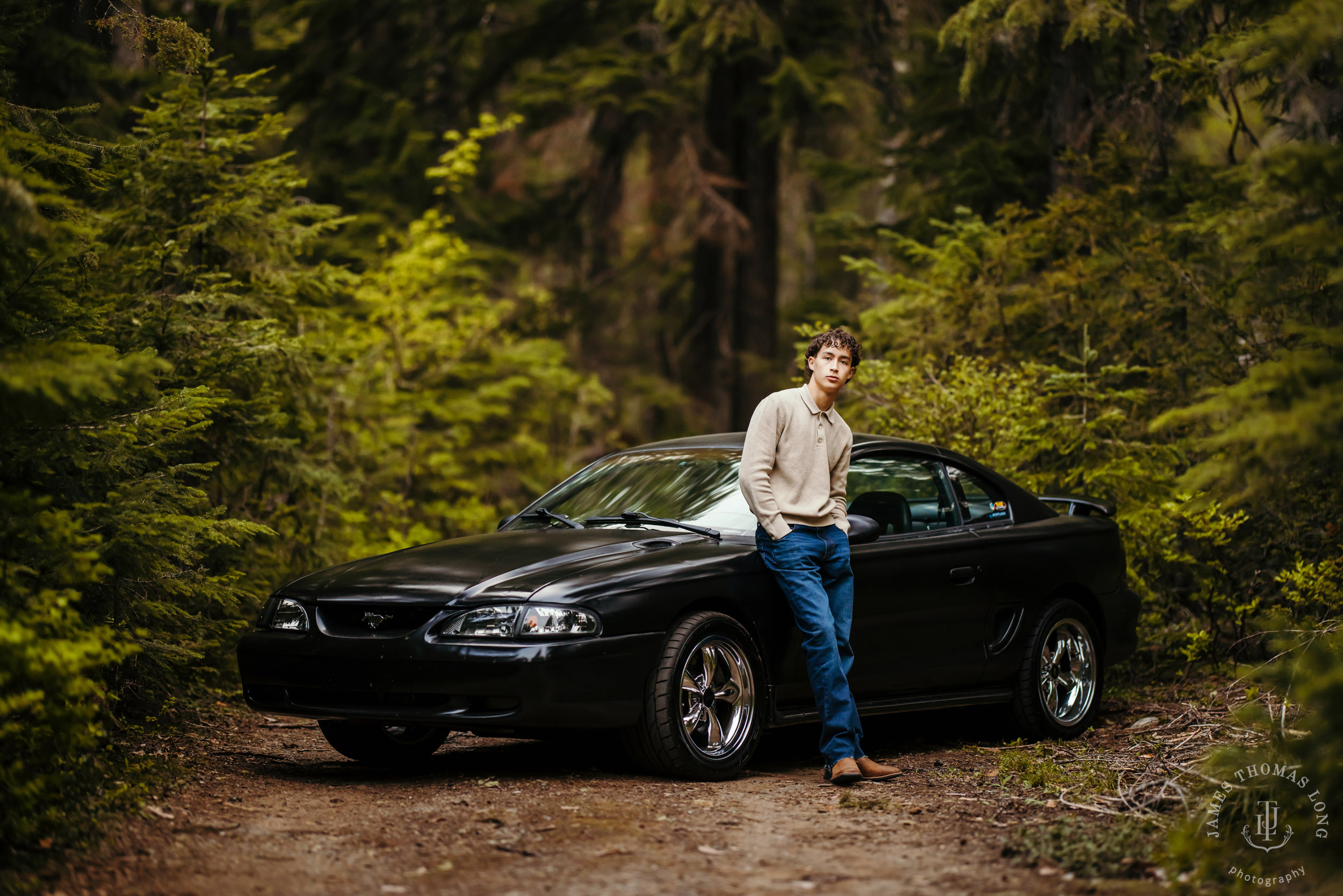 Snoqualmie Cascade Mountain high school senior portrait session by Snoqualmie senior photographer James Thomas Long Photography
