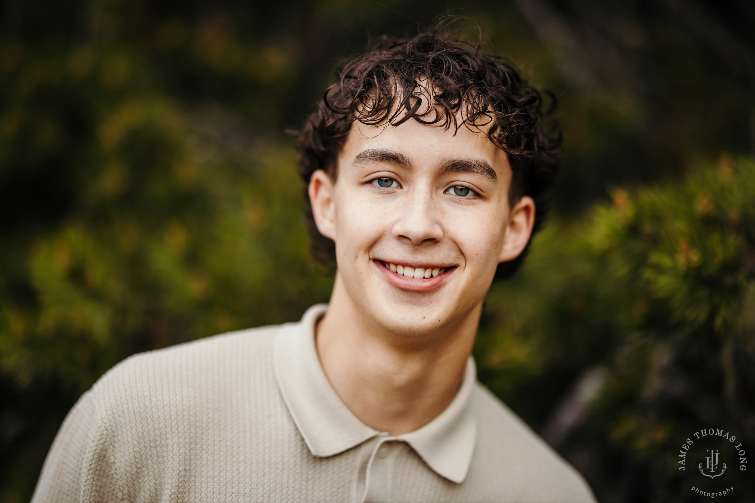 Snoqualmie Cascade Mountain high school senior portrait session by Snoqualmie senior photographer James Thomas Long Photography