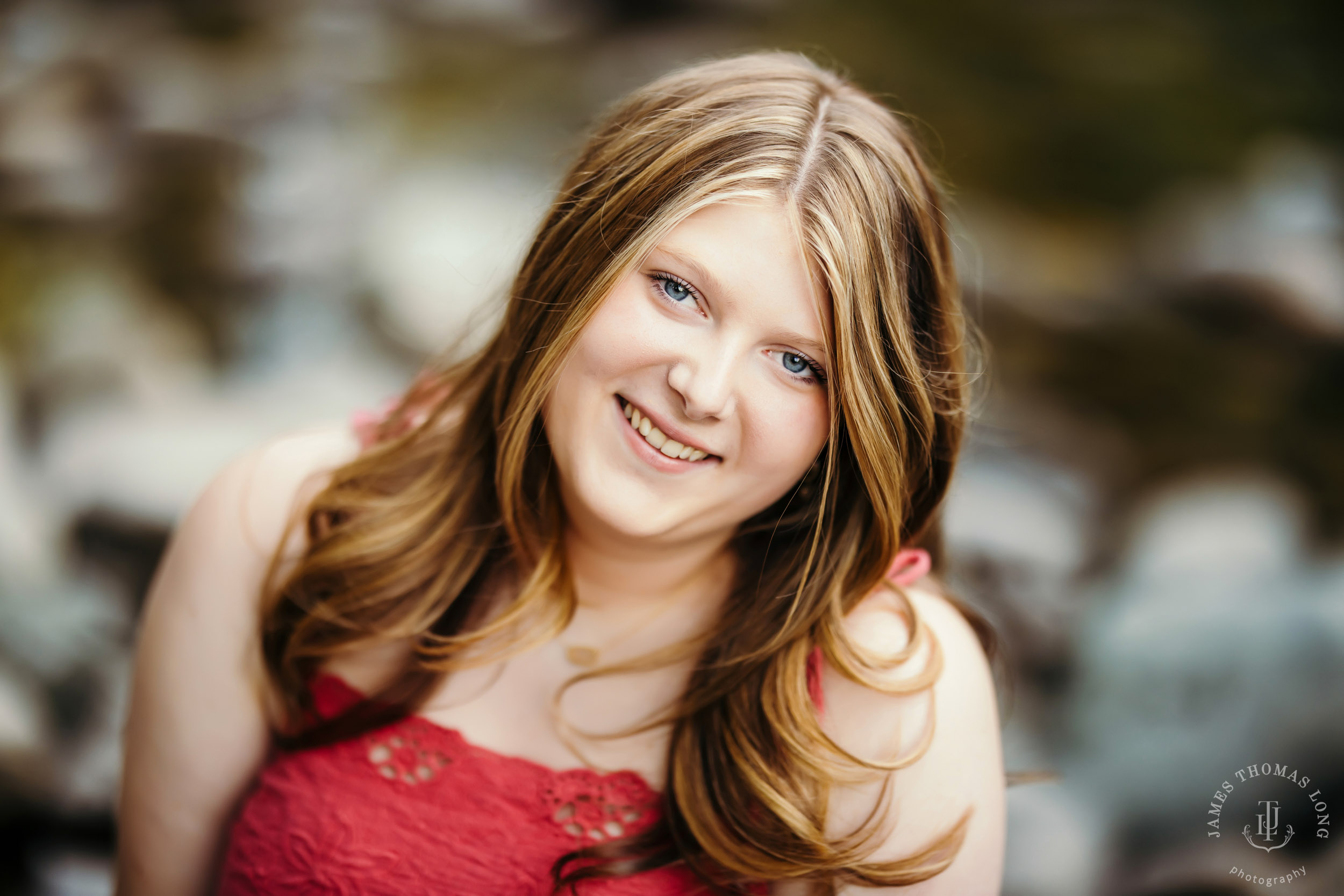 Cascade Mountain Mout Si High School senior portrait session by Snoqualmie senior portrait photographer James Thomas Long Photography