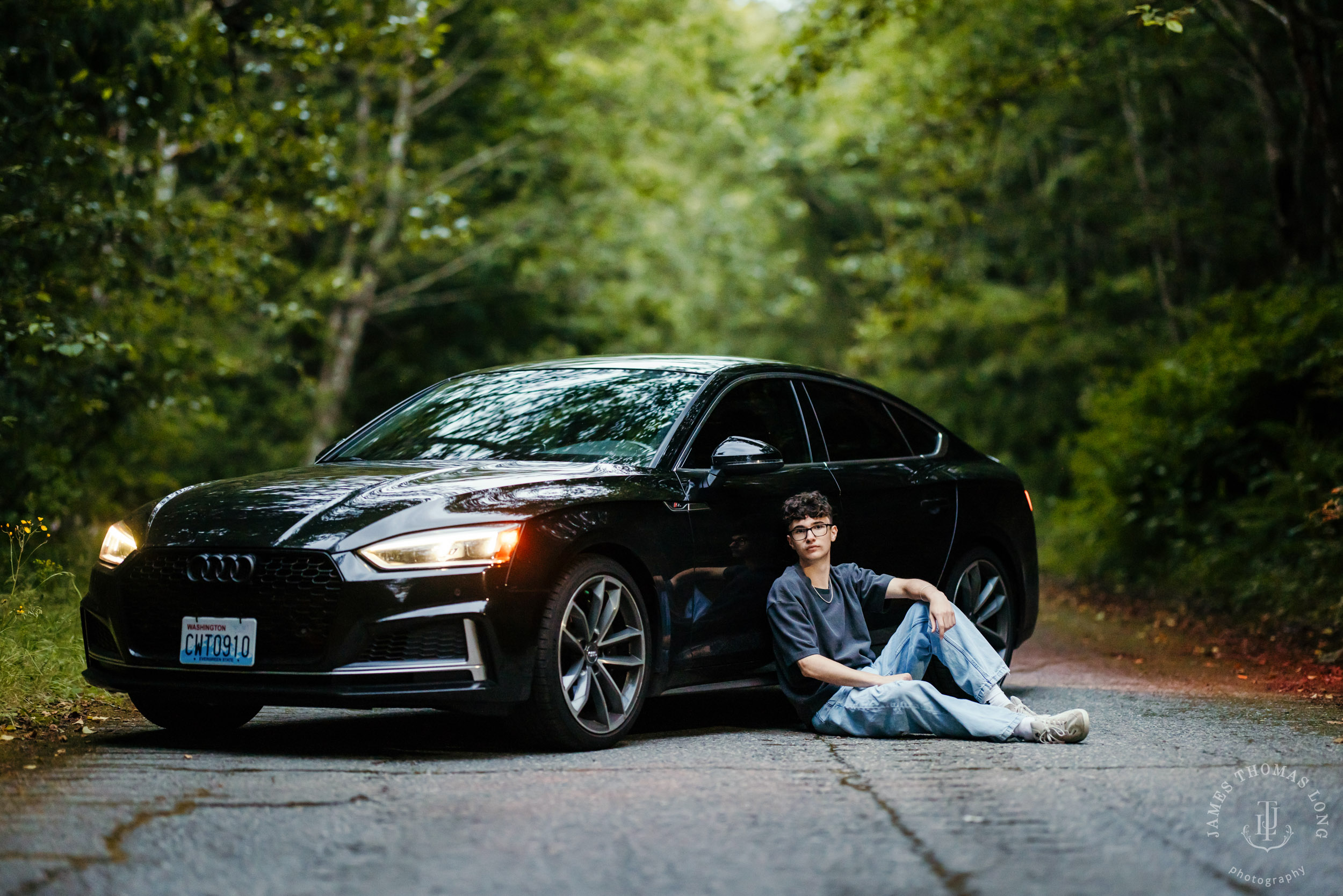 Cascade Mountain forest high school senior portrait session by Snoqualmie senior portrait photographer James Thomas Long Photography