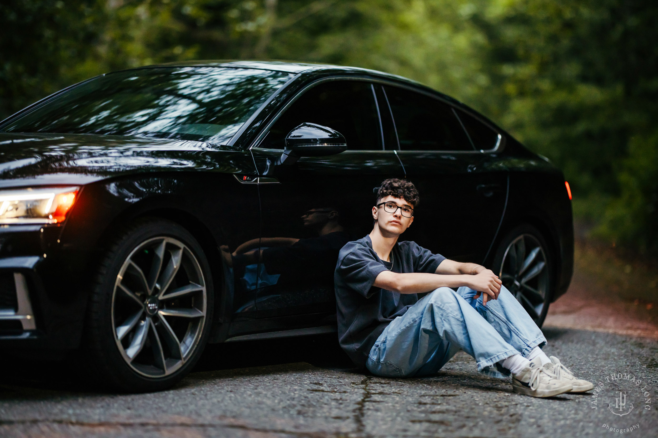 Cascade Mountain forest high school senior portrait session by Snoqualmie senior portrait photographer James Thomas Long Photography