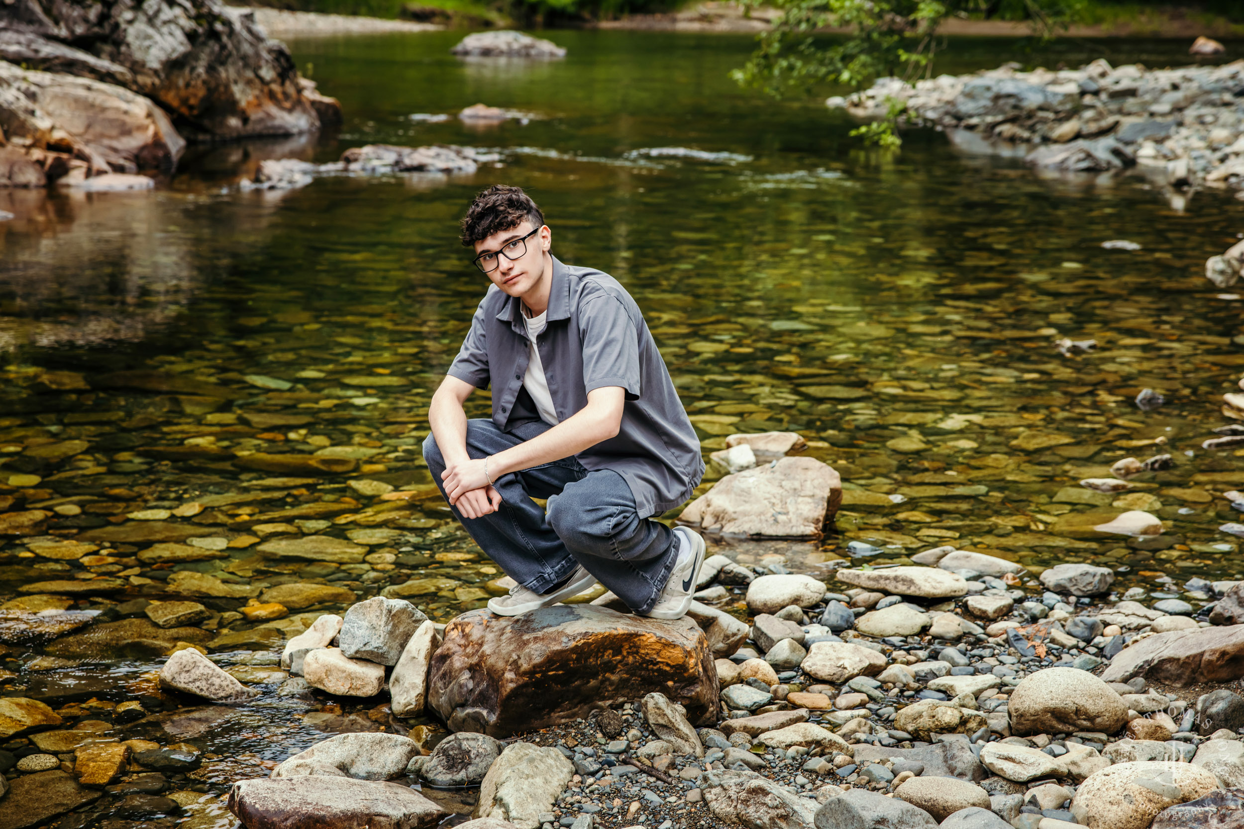Cascade Mountain forest high school senior portrait session by Snoqualmie senior portrait photographer James Thomas Long Photography