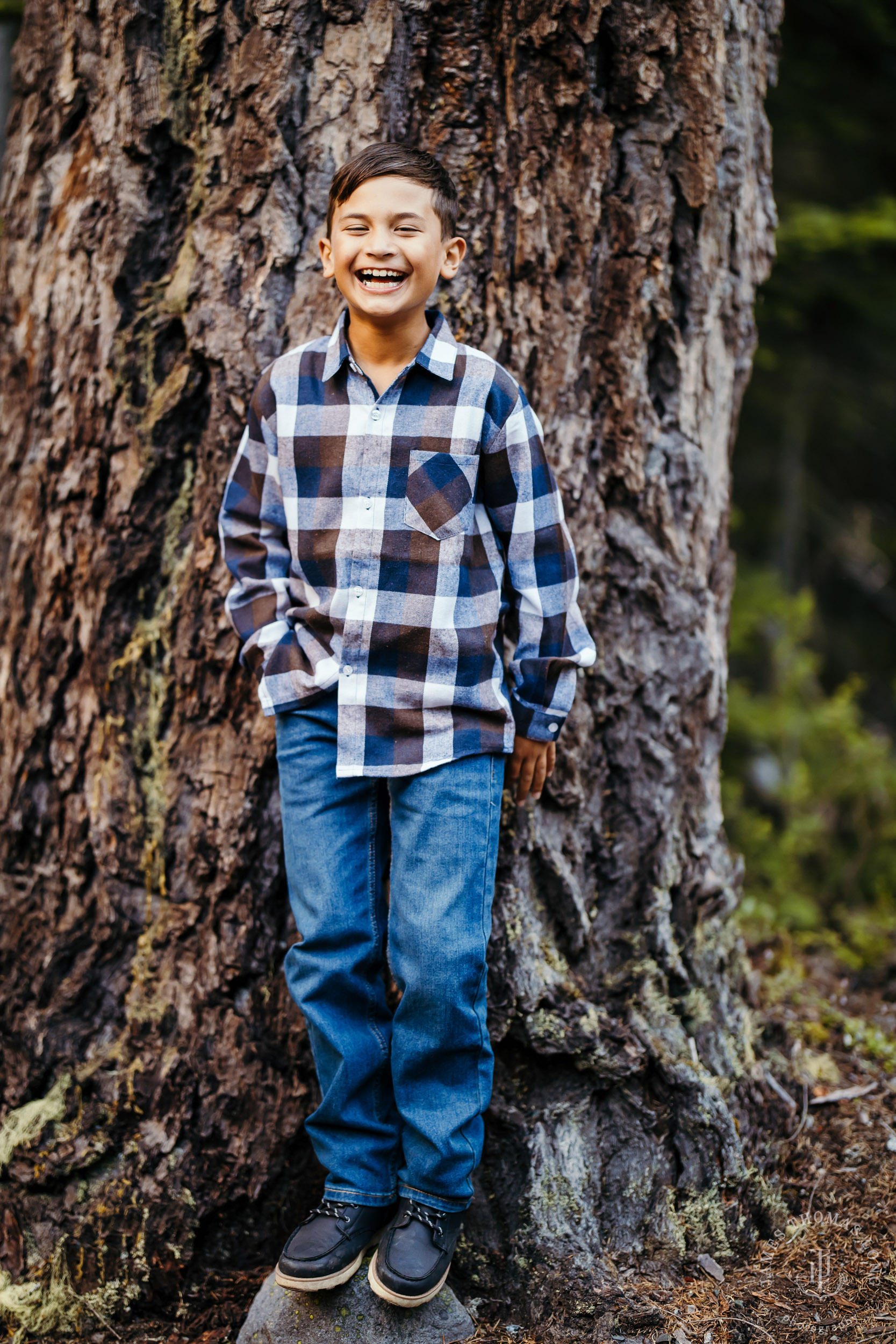 Mount Rainier family photography session by Seattle family photographer James Thomas Long Photography