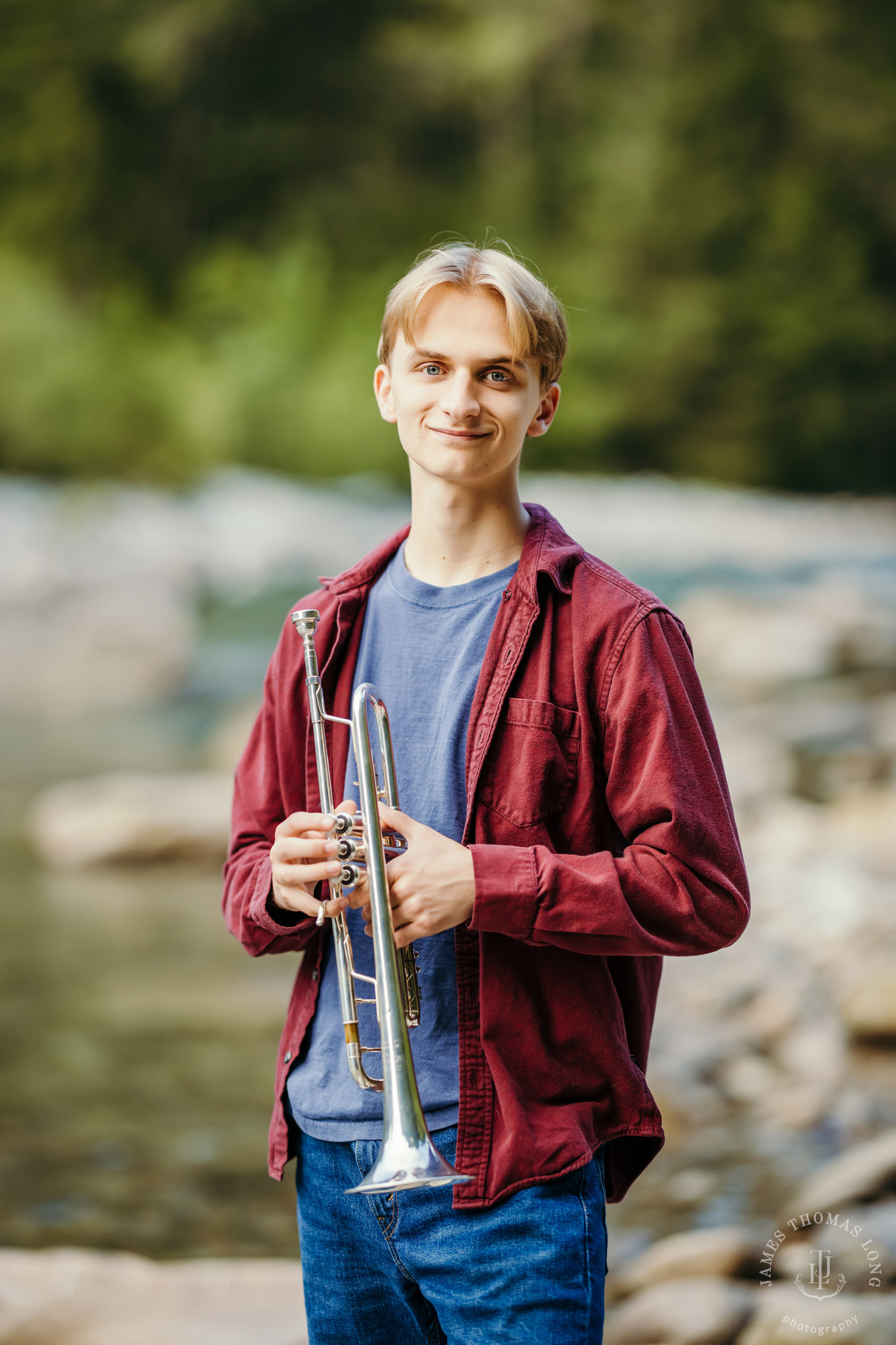 Cascade Mountain high school senior portrait session by Snoqualmie senior portrait photographer James Thomas Long Photography