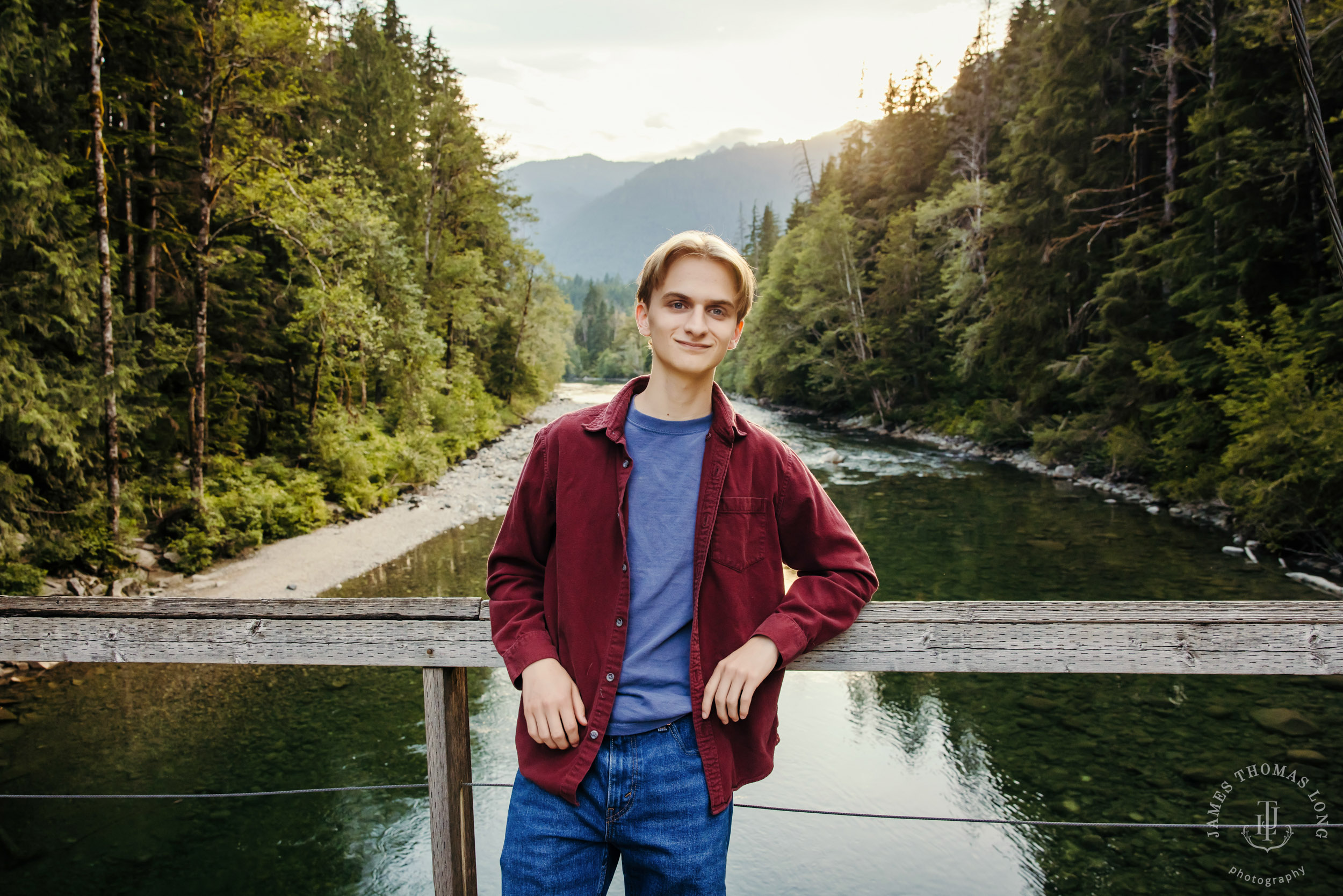 Cascade Mountain high school senior portrait session by Snoqualmie senior portrait photographer James Thomas Long Photography