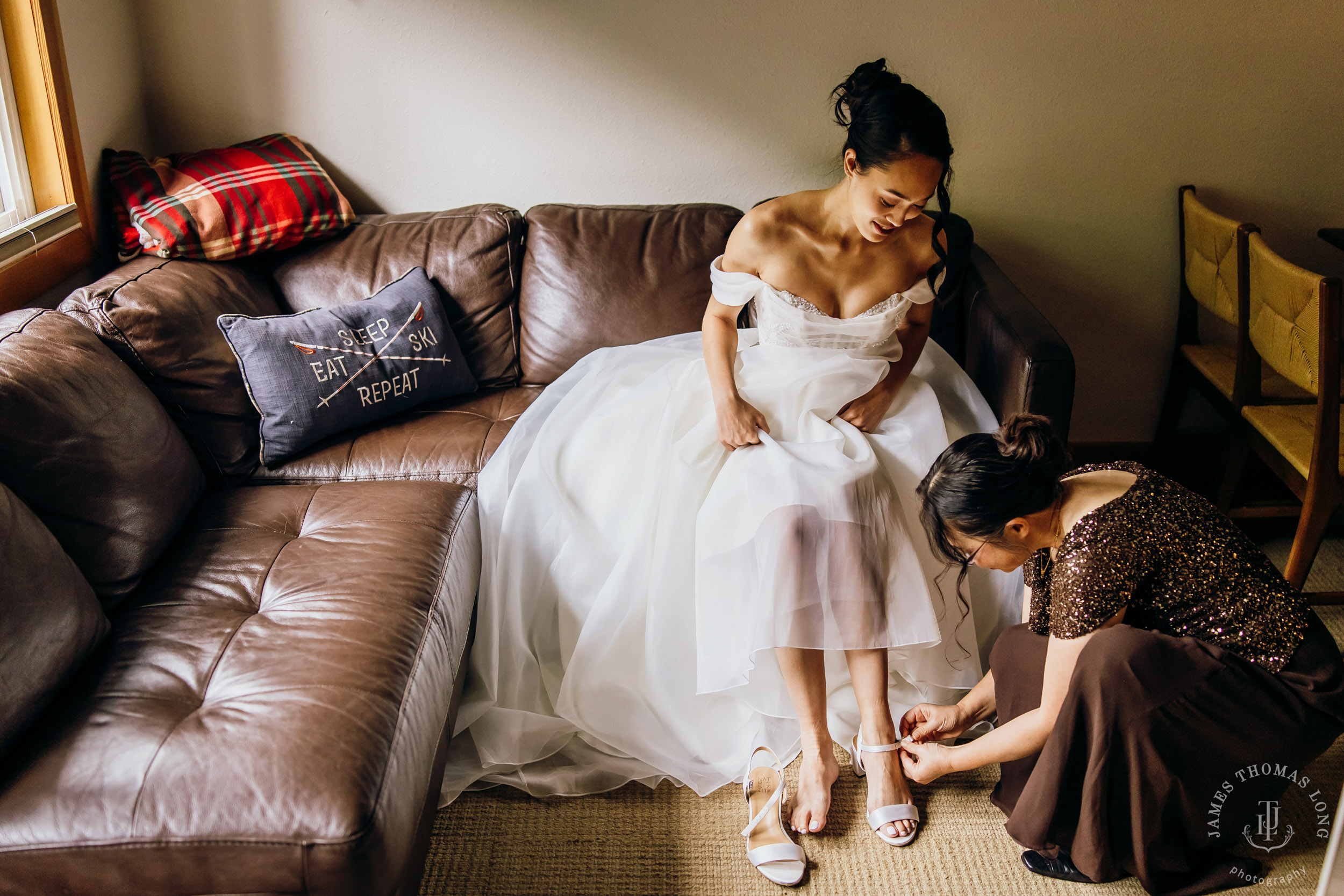 Crystal Mountain wedding by Seattle wedding photographer James Thomas Long Photography