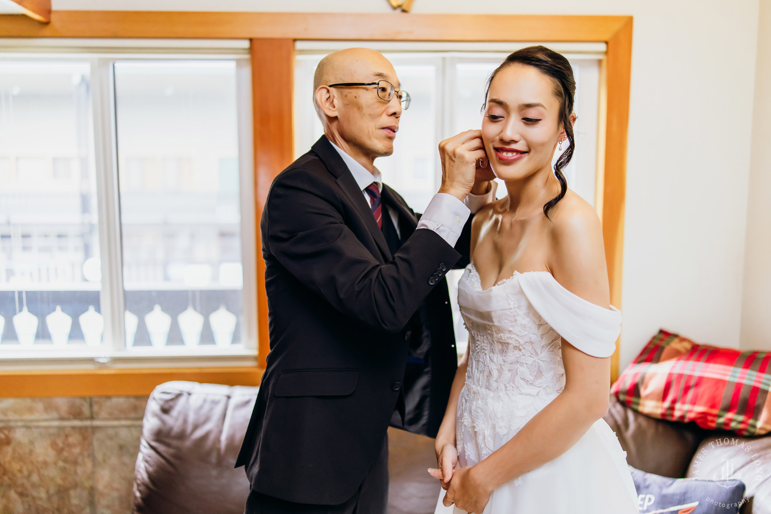 Crystal Mountain wedding by Seattle wedding photographer James Thomas Long Photography