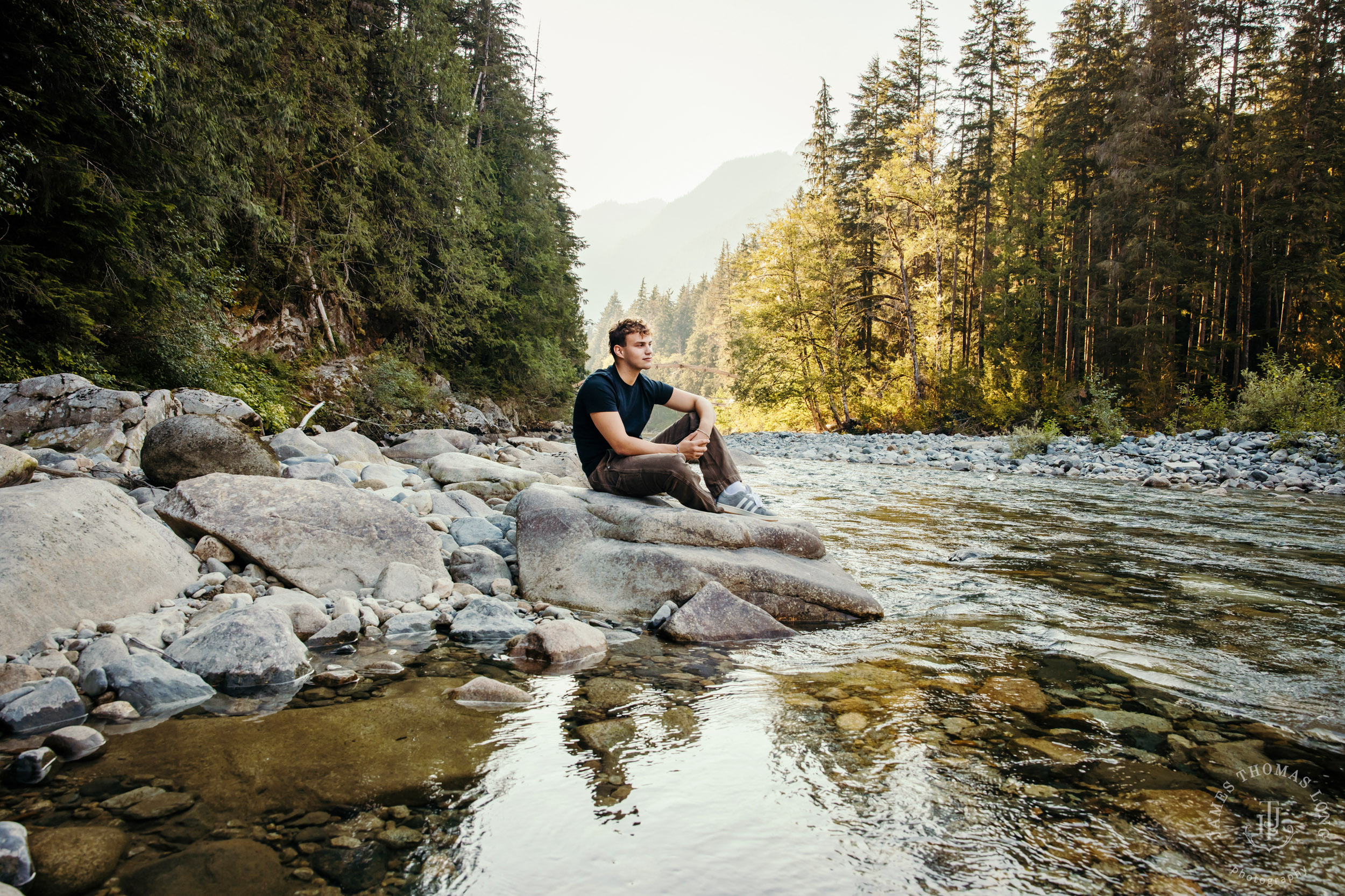 Cascade Mountain high school senior portrait session by Snoqualmie senior portrait photographer James Thomas Long Photography