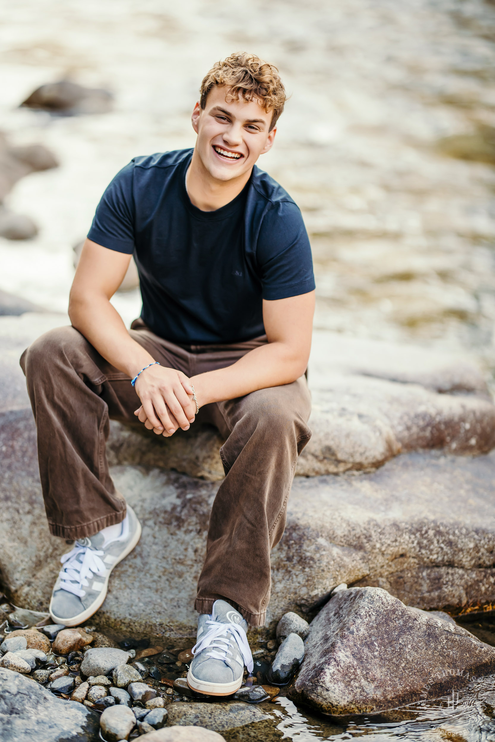 Cascade Mountain high school senior portrait session by Snoqualmie senior portrait photographer James Thomas Long Photography