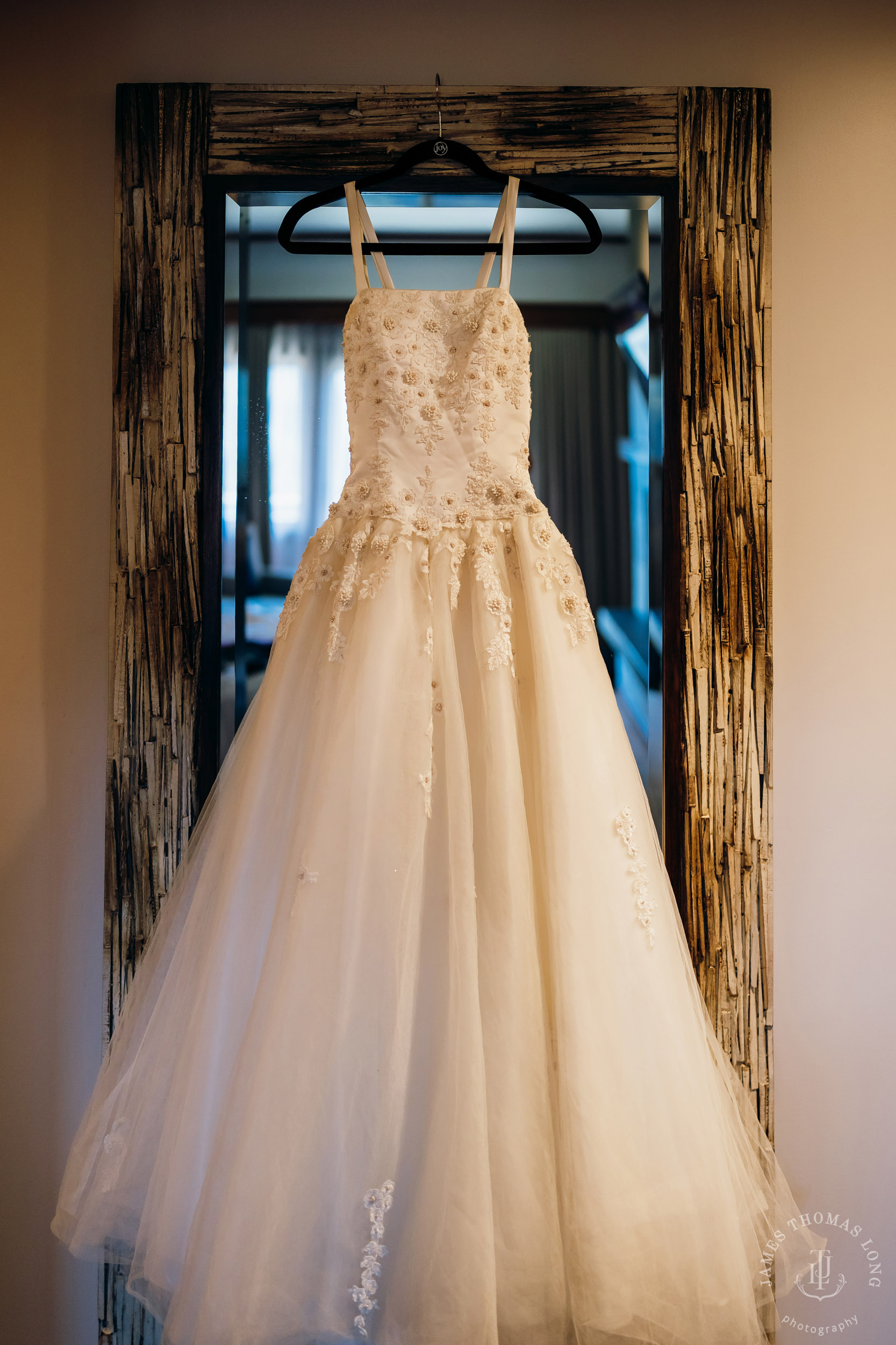 Salish Lodge Snoqualmie wedding by Snoqualmie wedding photographer James Thomas Long Photography